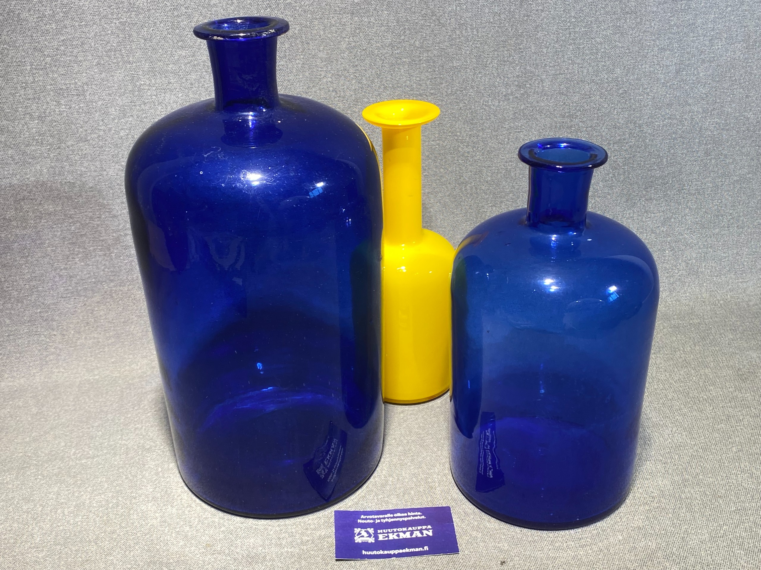 Lasipullot - Huutokauppa Ekman