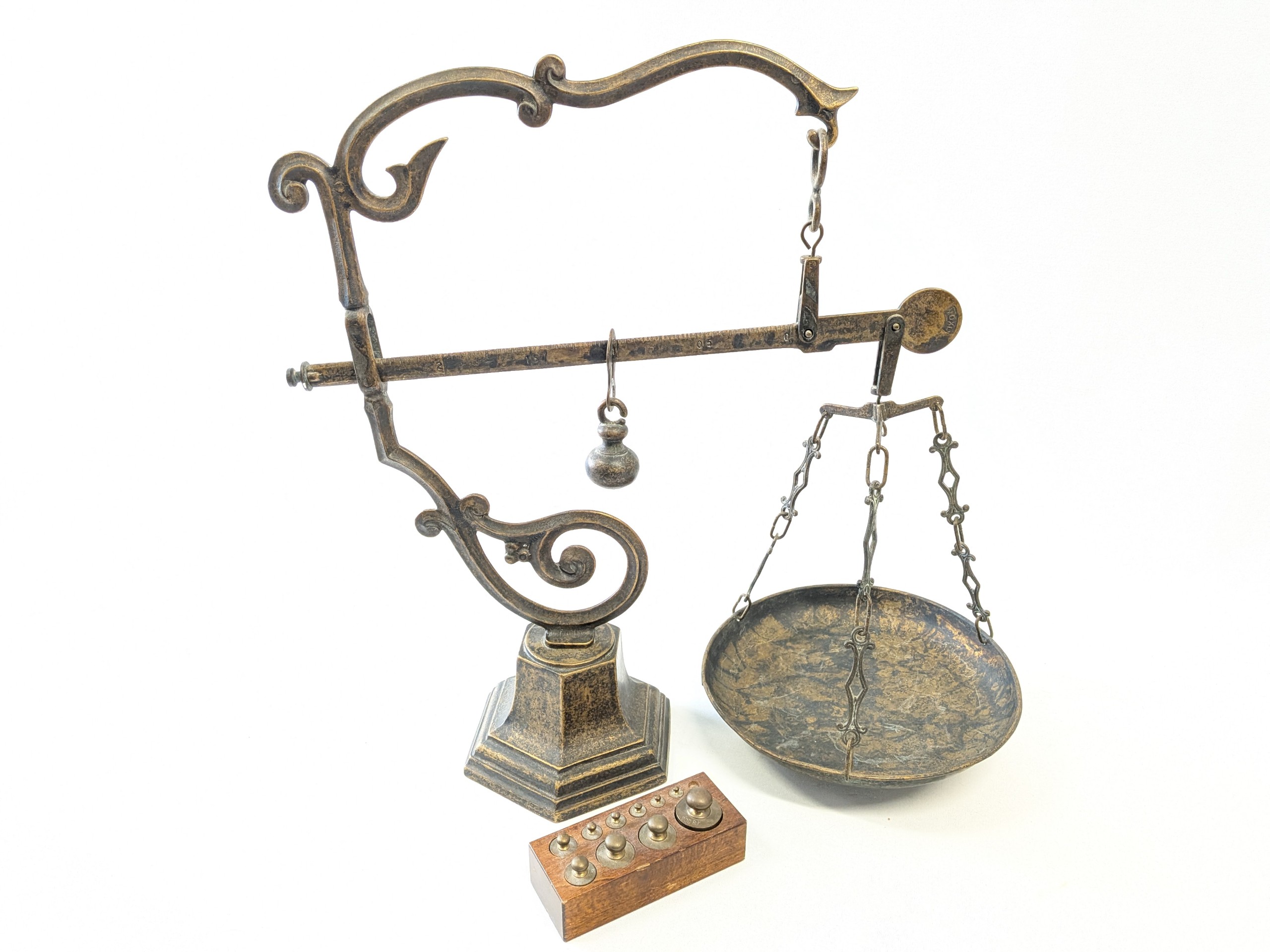 Antiikkivaaka - Huutokauppa Ekman