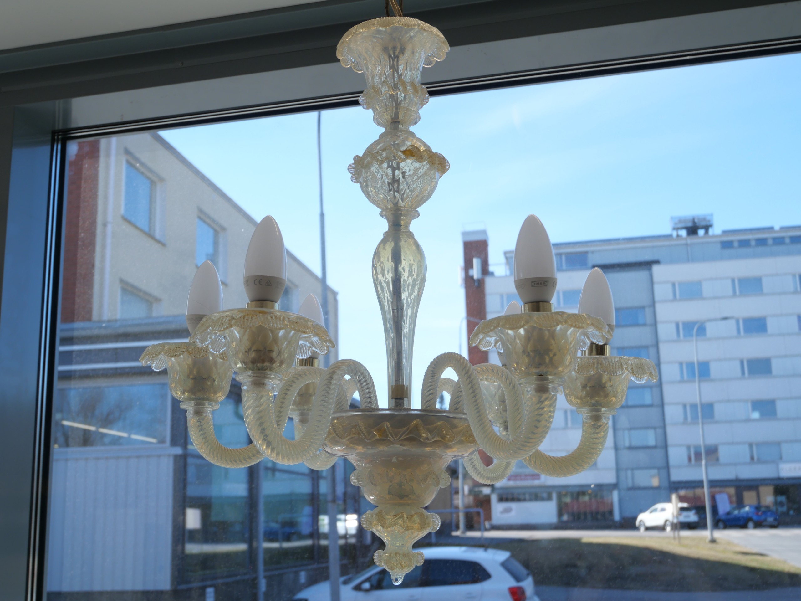 *Kattovalaisin - Huutokauppa Ekman