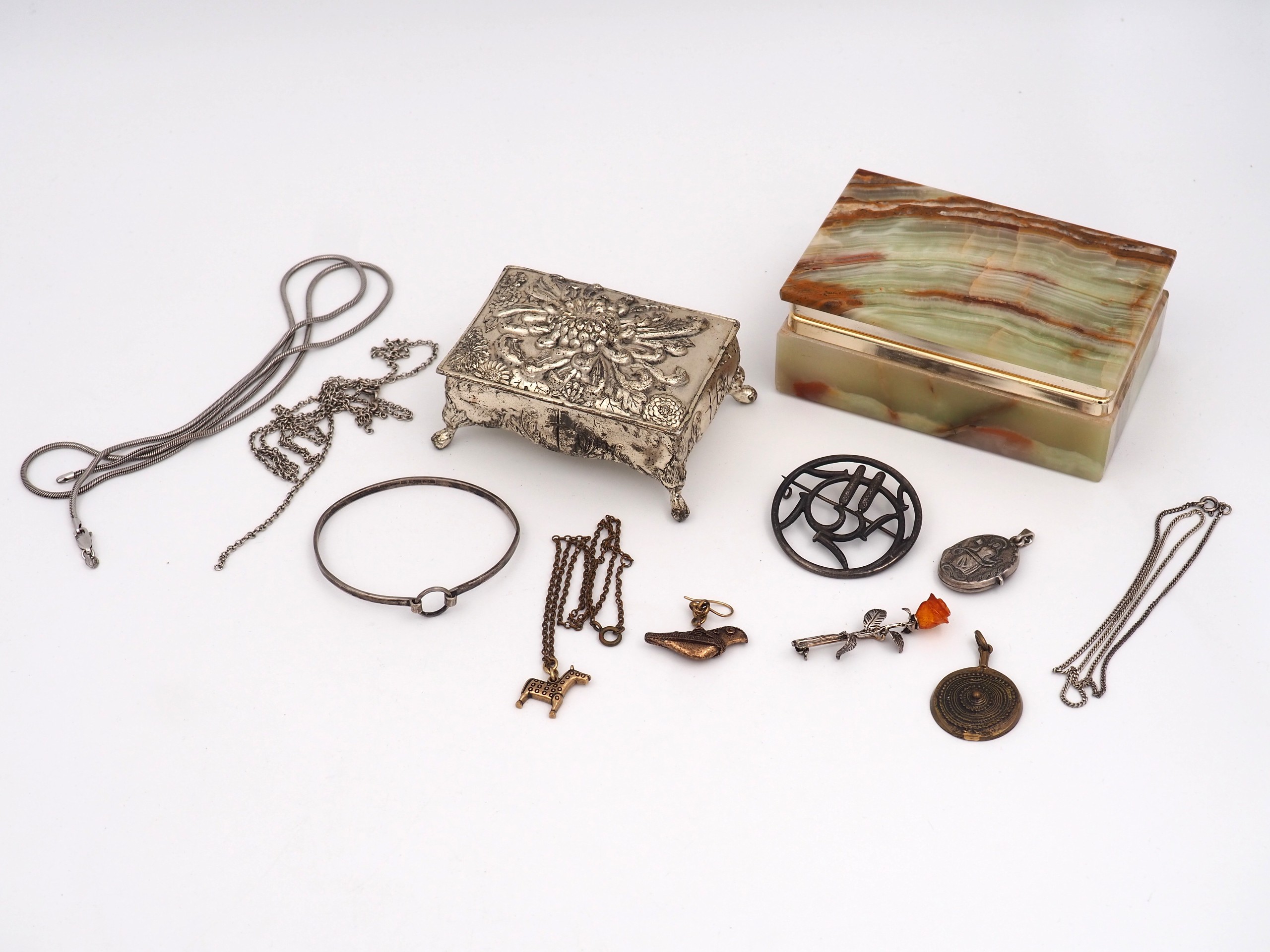 Hopeakorut, Kalevala Koru ym. - Huutokauppa Ekman