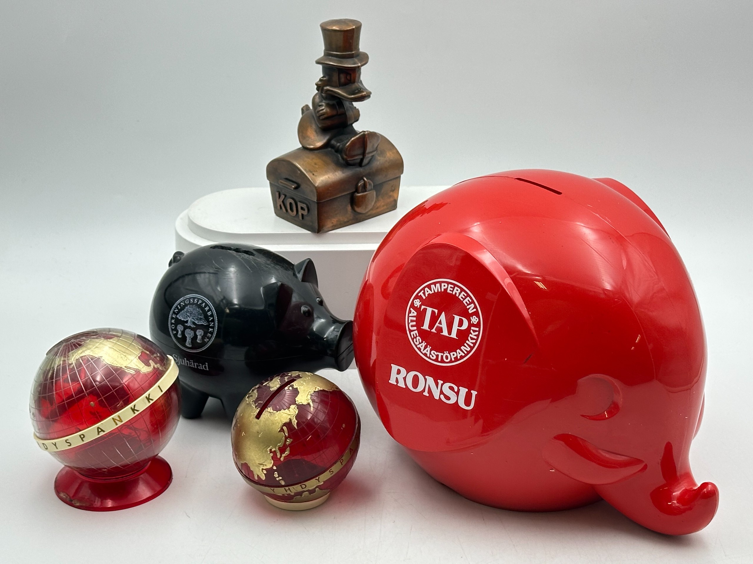 Säästölippaat - Huutokauppa Ekman