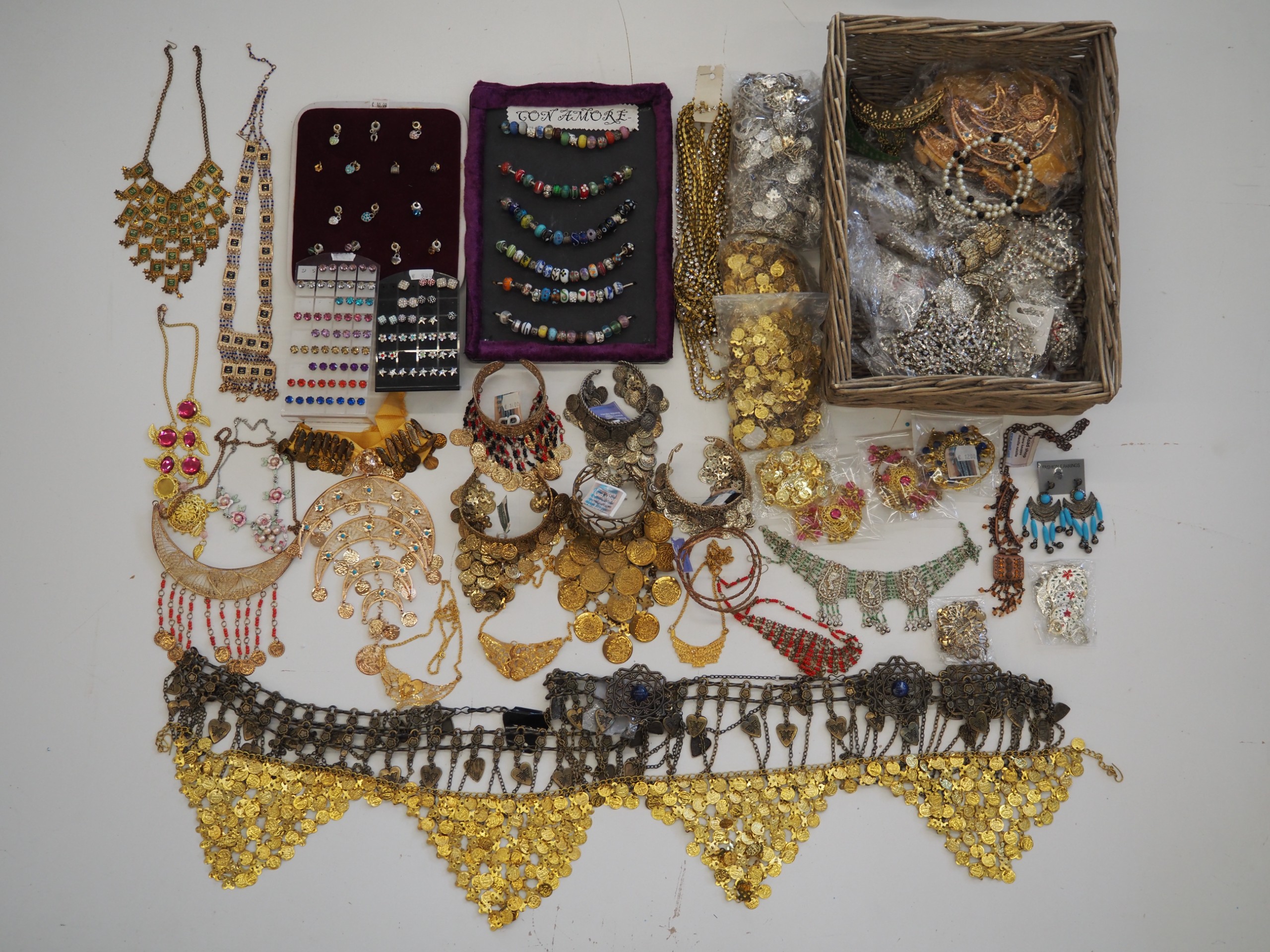 Korut ym. - Huutokauppa Ekman