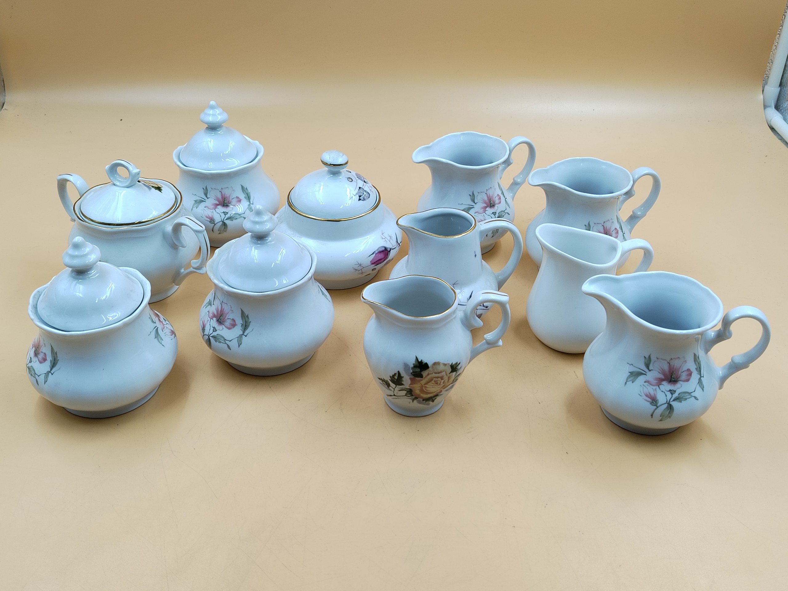 Posliinia - Huutokauppa Ekman