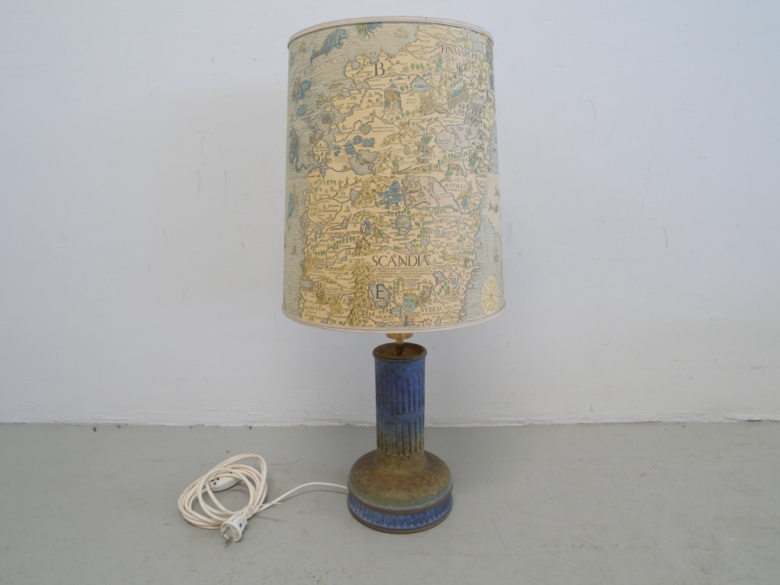 *Bitossi pöytävalaisin - Huutokauppa Ekman