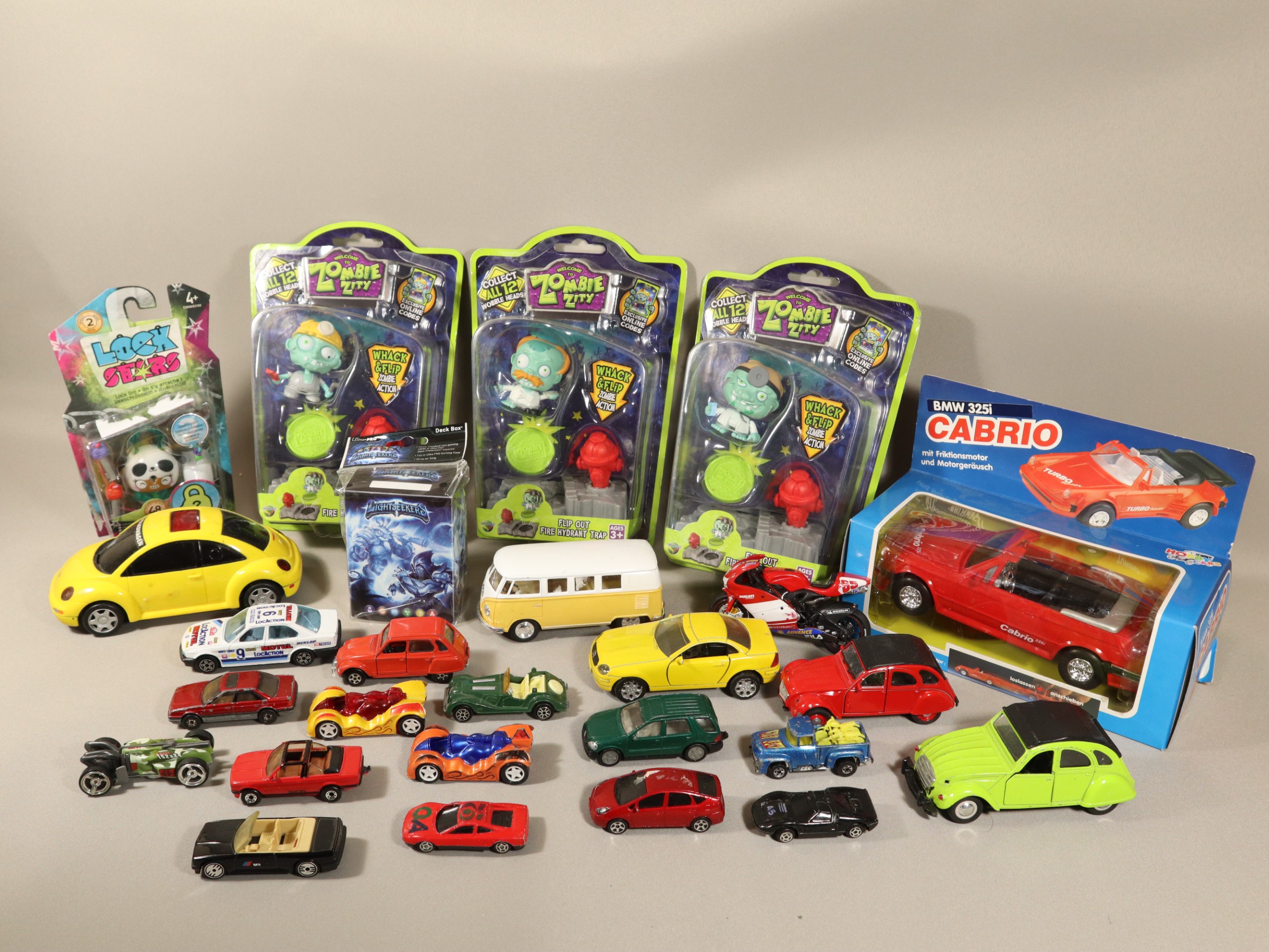 Autot, puhelimet ym. - Huutokauppa Ekman