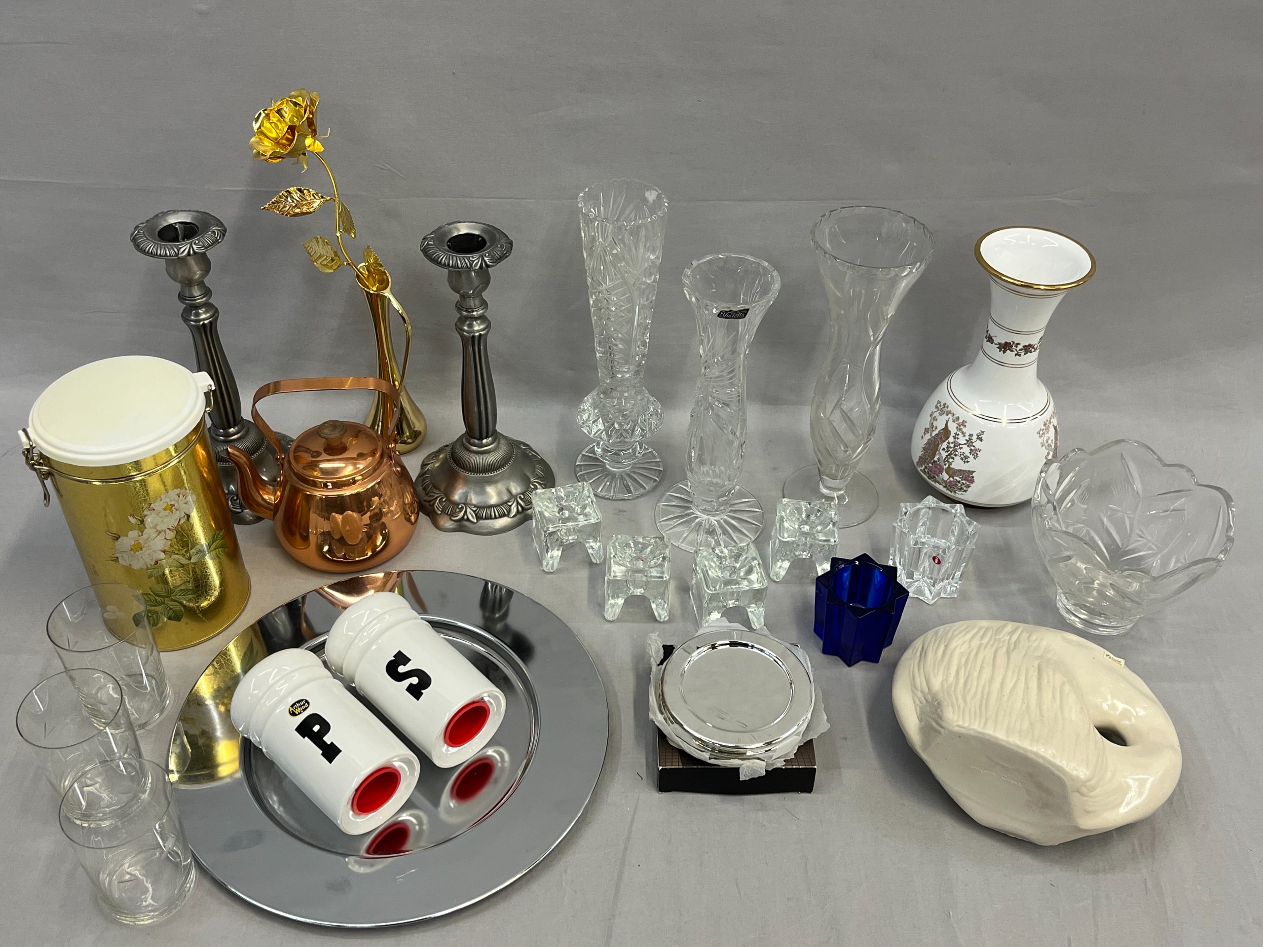 Kristallilasi, kynttilänjalat ym - Huutokauppa Ekman