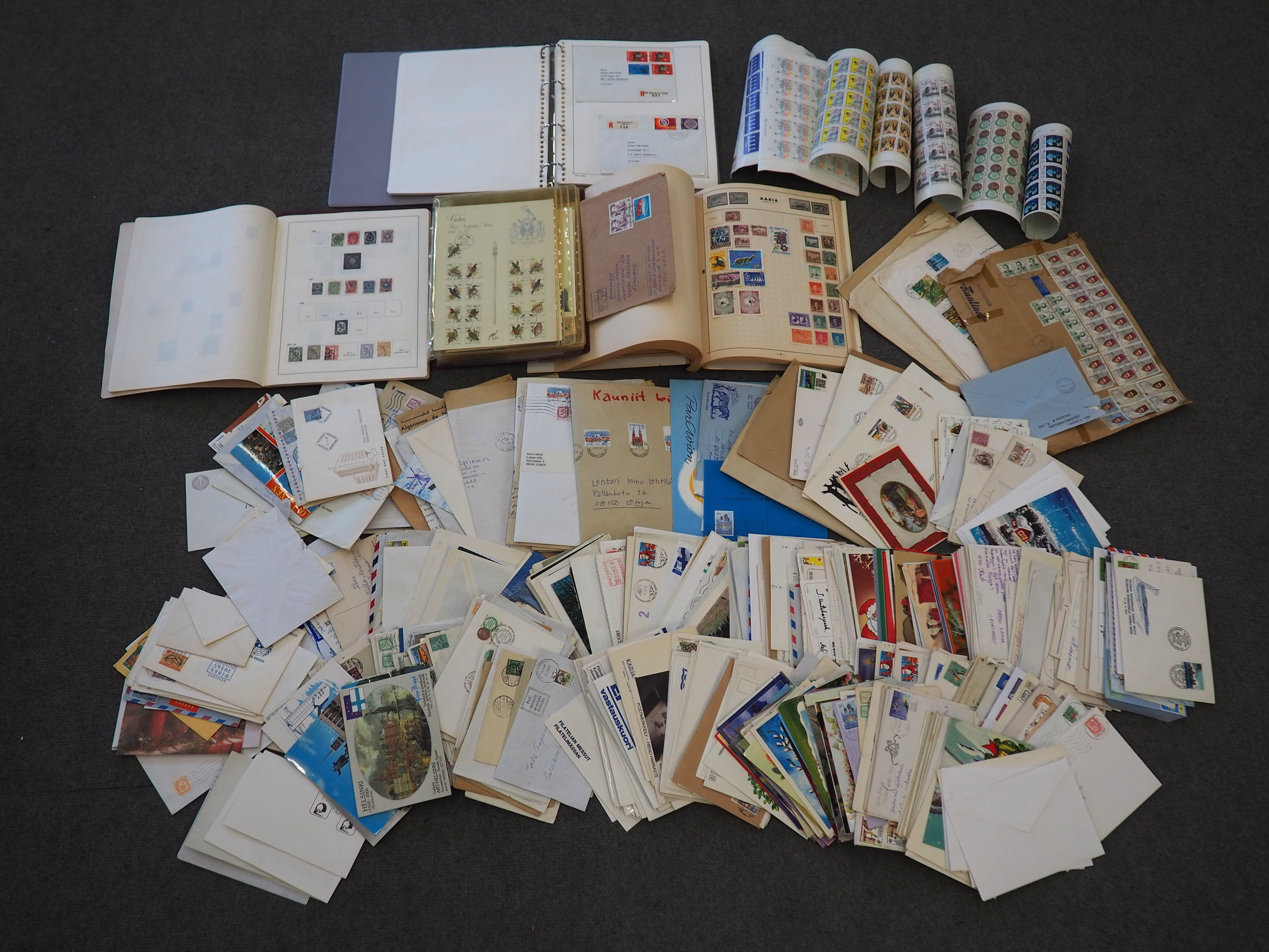 Postimerkit, R-kuoret ym. - Huutokauppa Ekman