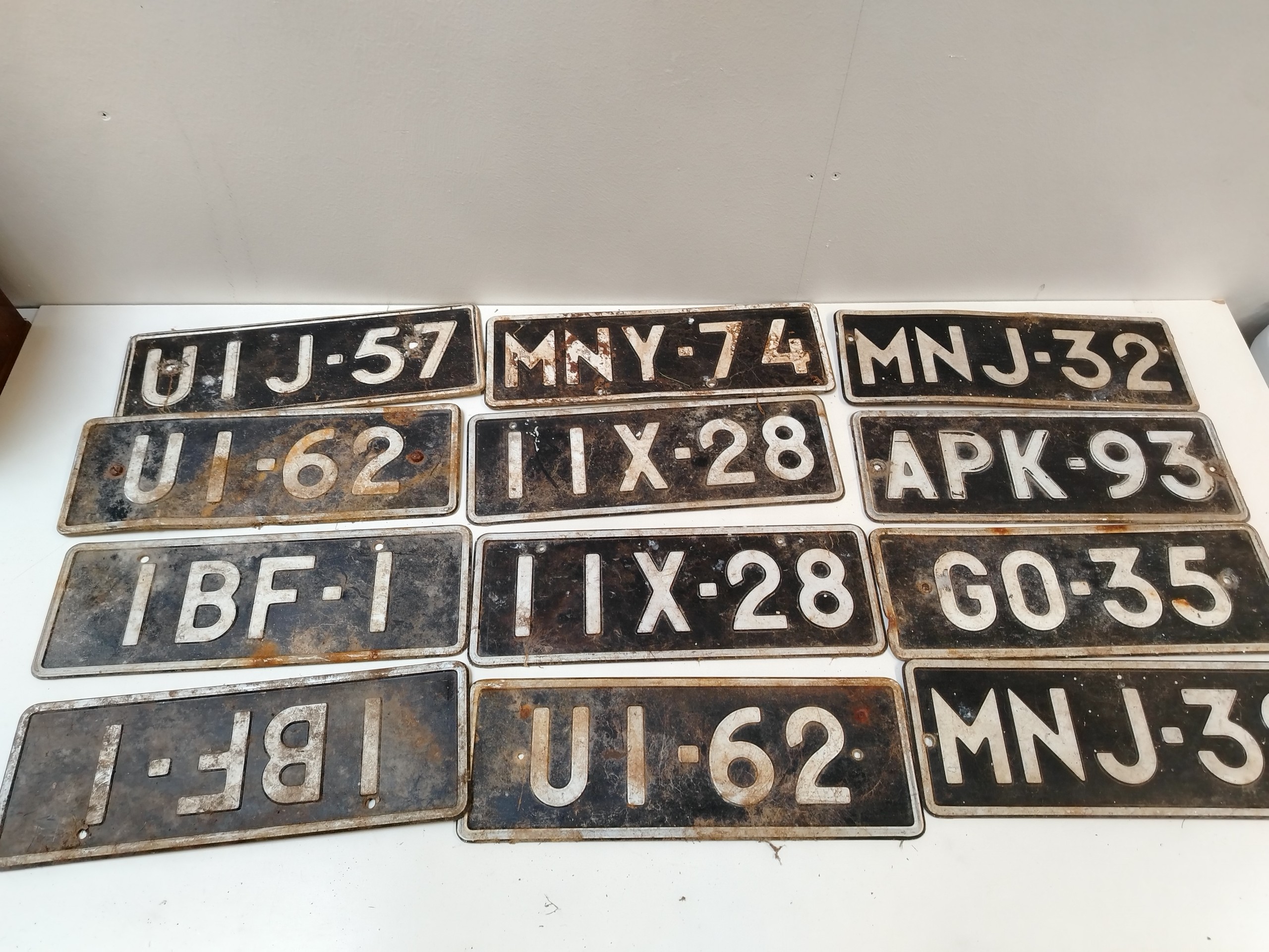 Rekisterikilvet - Huutokauppa Ekman