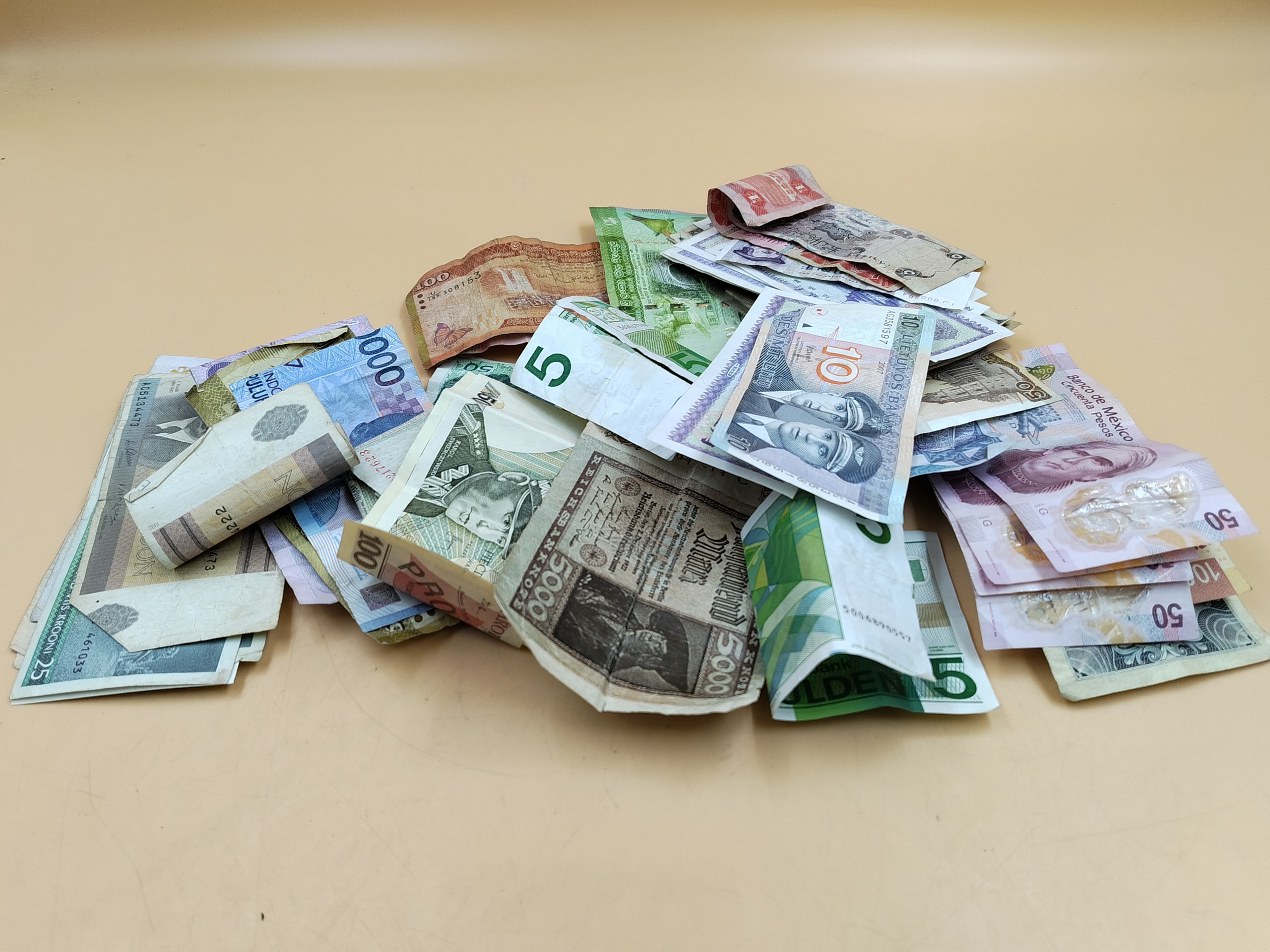 Setelit - Huutokauppa Ekman