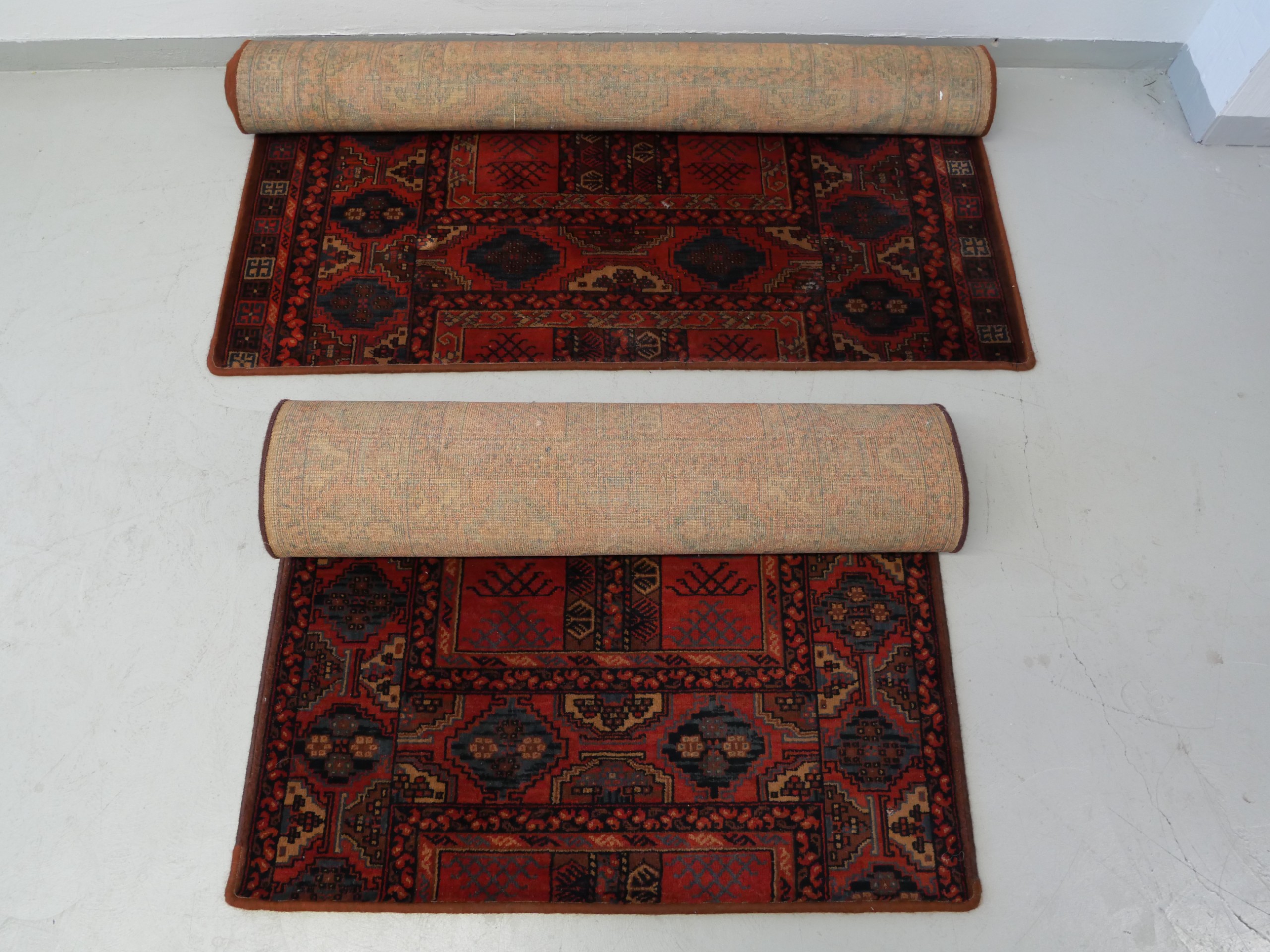 *Kaksi mattoa - Huutokauppa Ekman