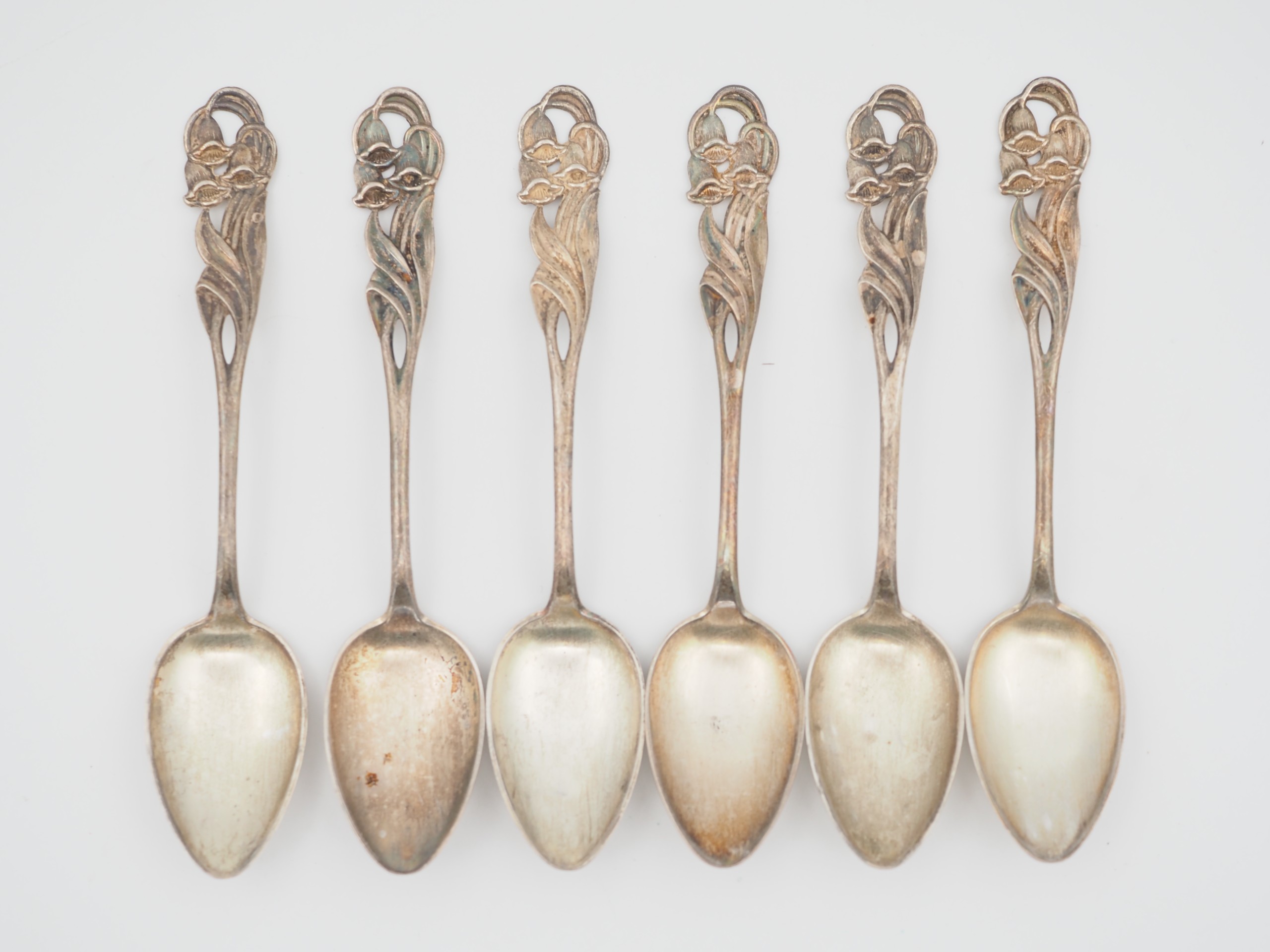 Hopealusikat - Huutokauppa Ekman