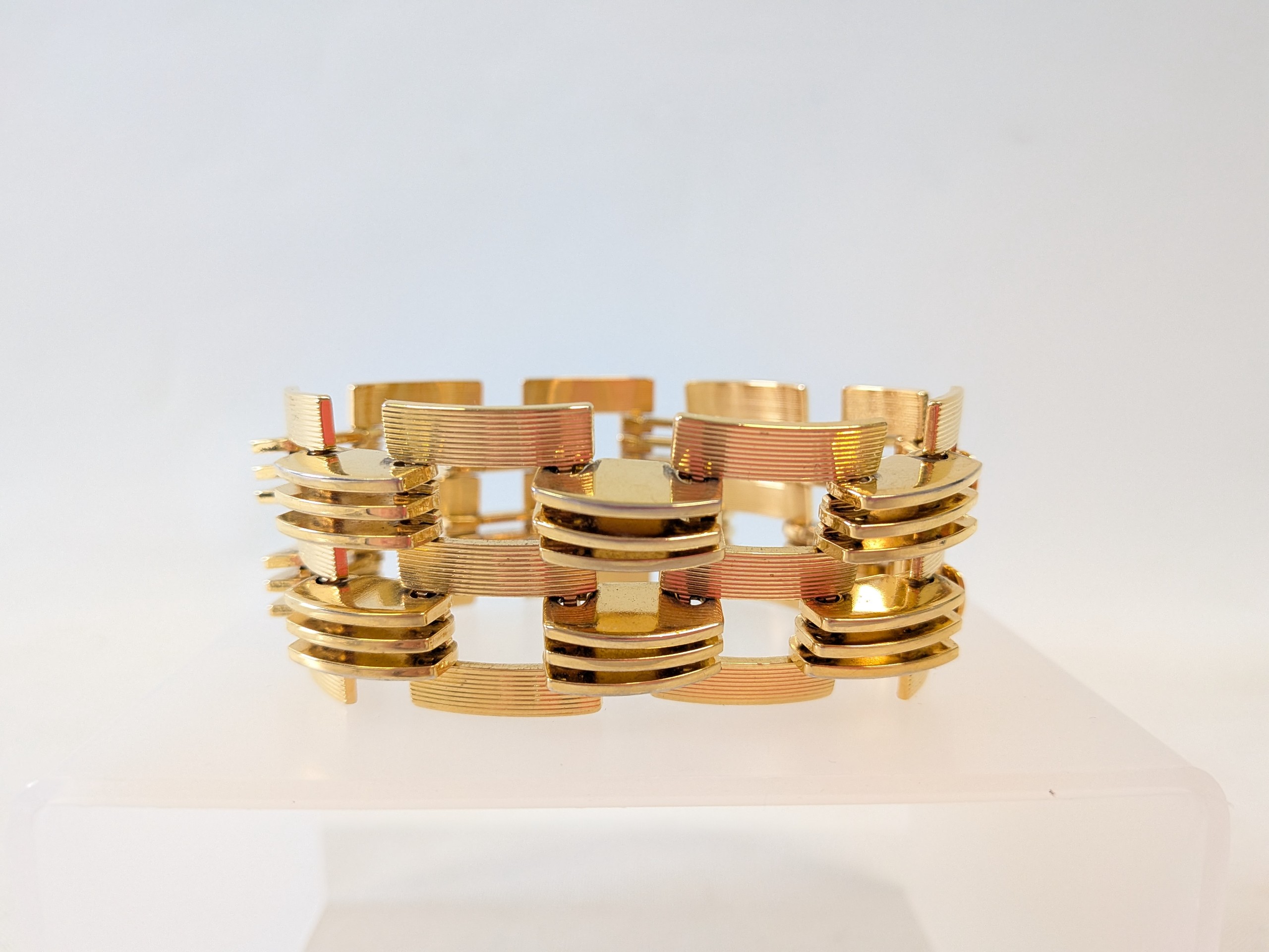 Monet rannekoru - Huutokauppa Ekman