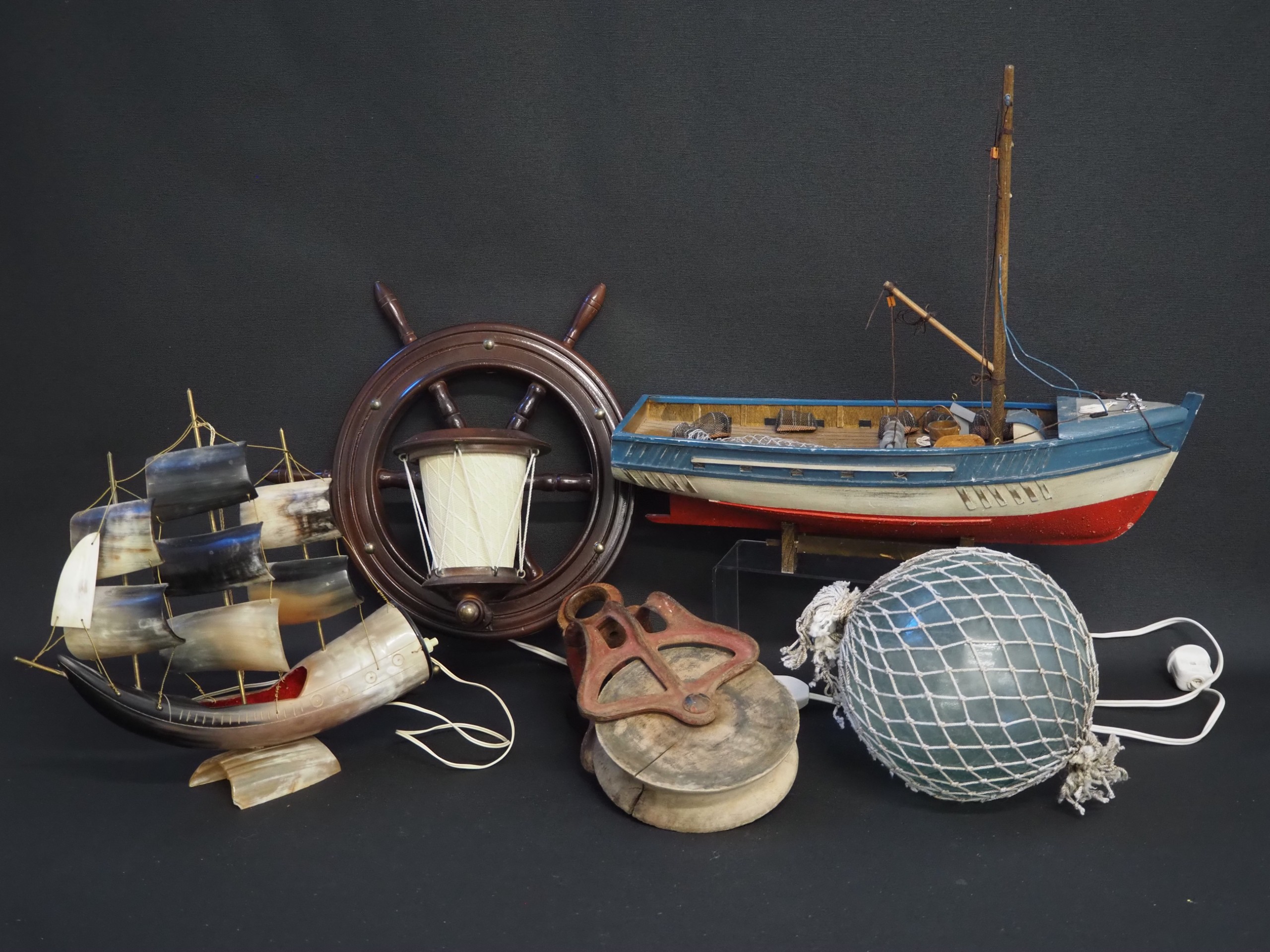 Laivakoristeet - Huutokauppa Ekman