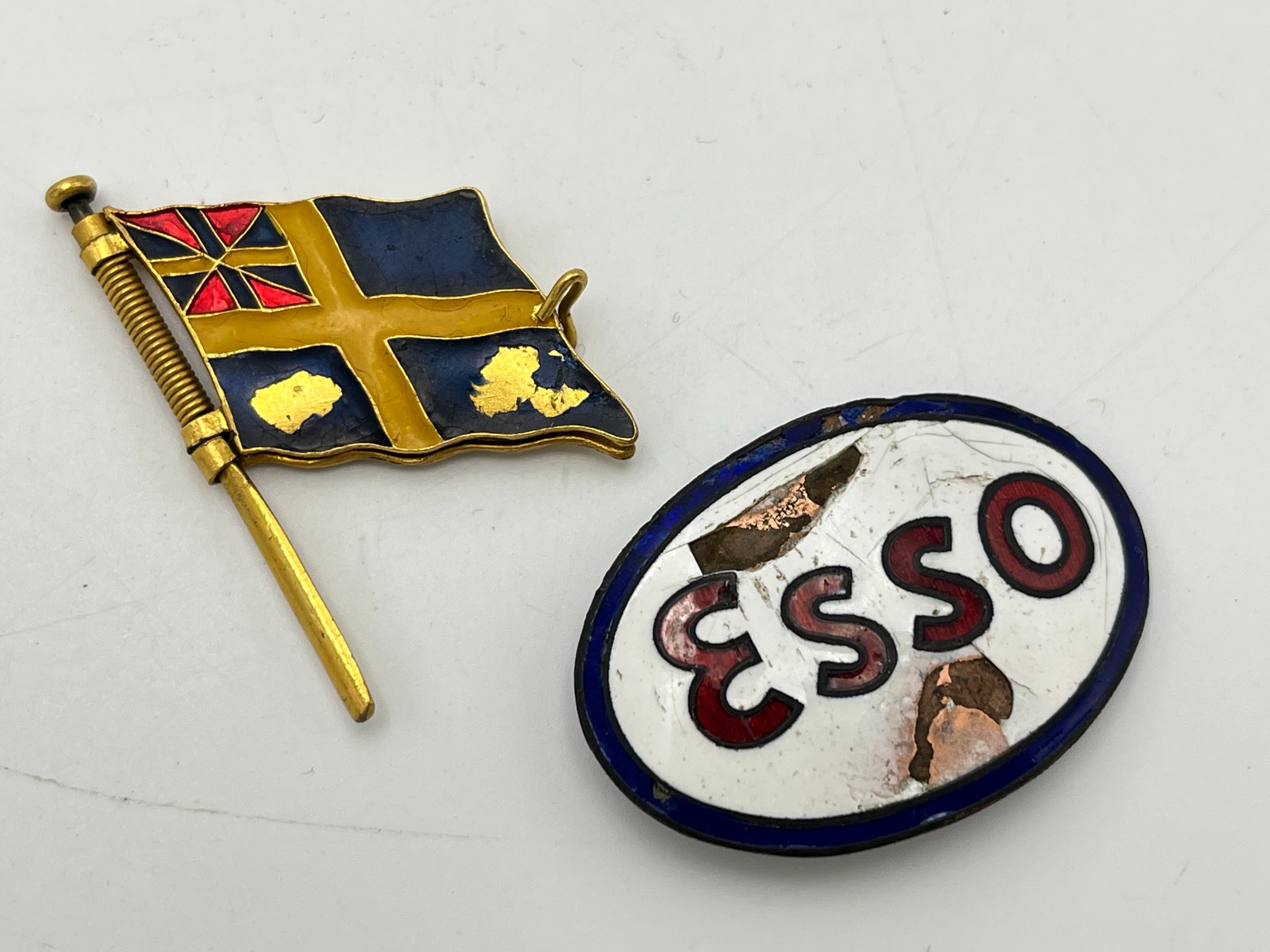 Pinssit - Huutokauppa Ekman