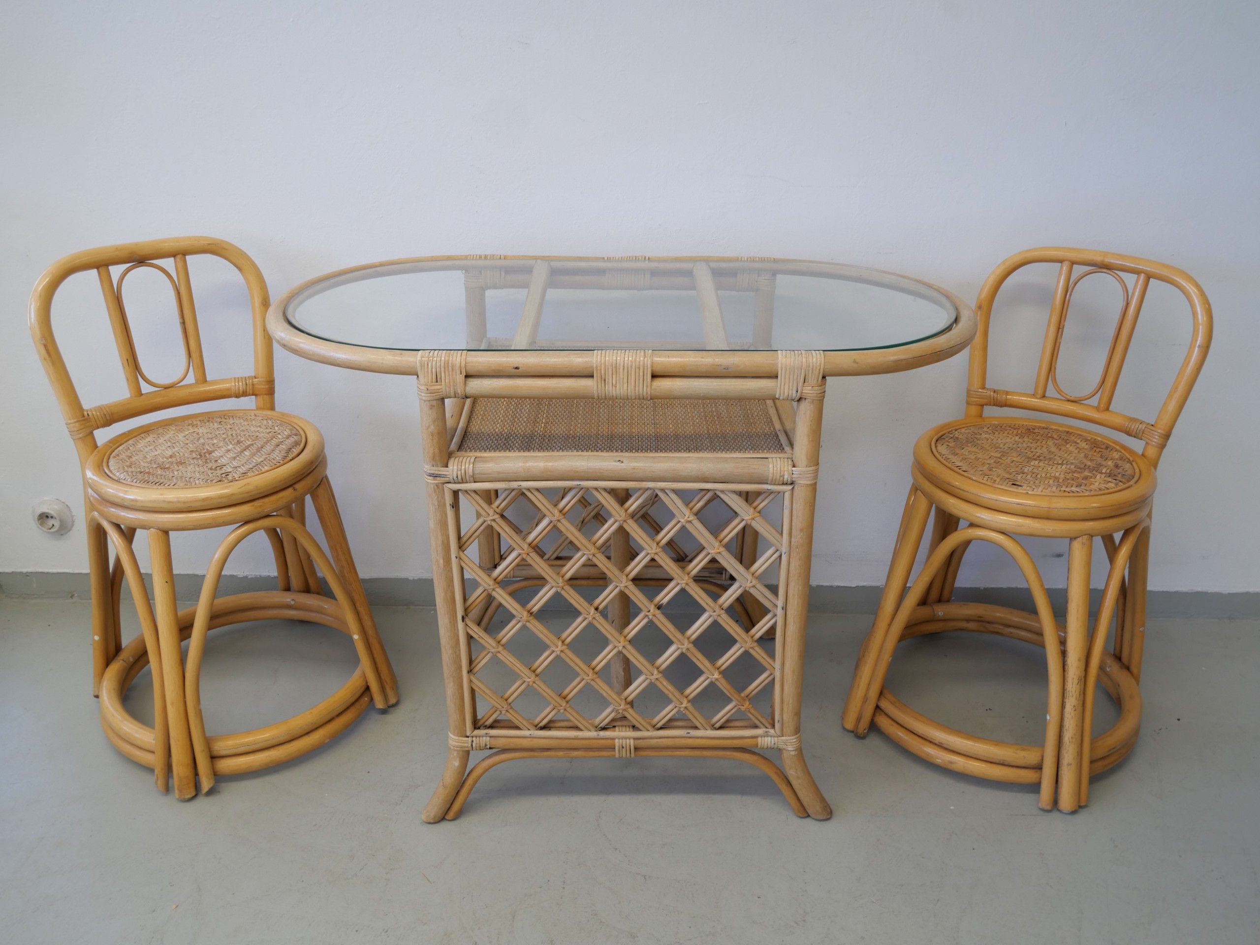 *Rottinkikalusteet (kahdessa kuvassa) - Huutokauppa Ekman