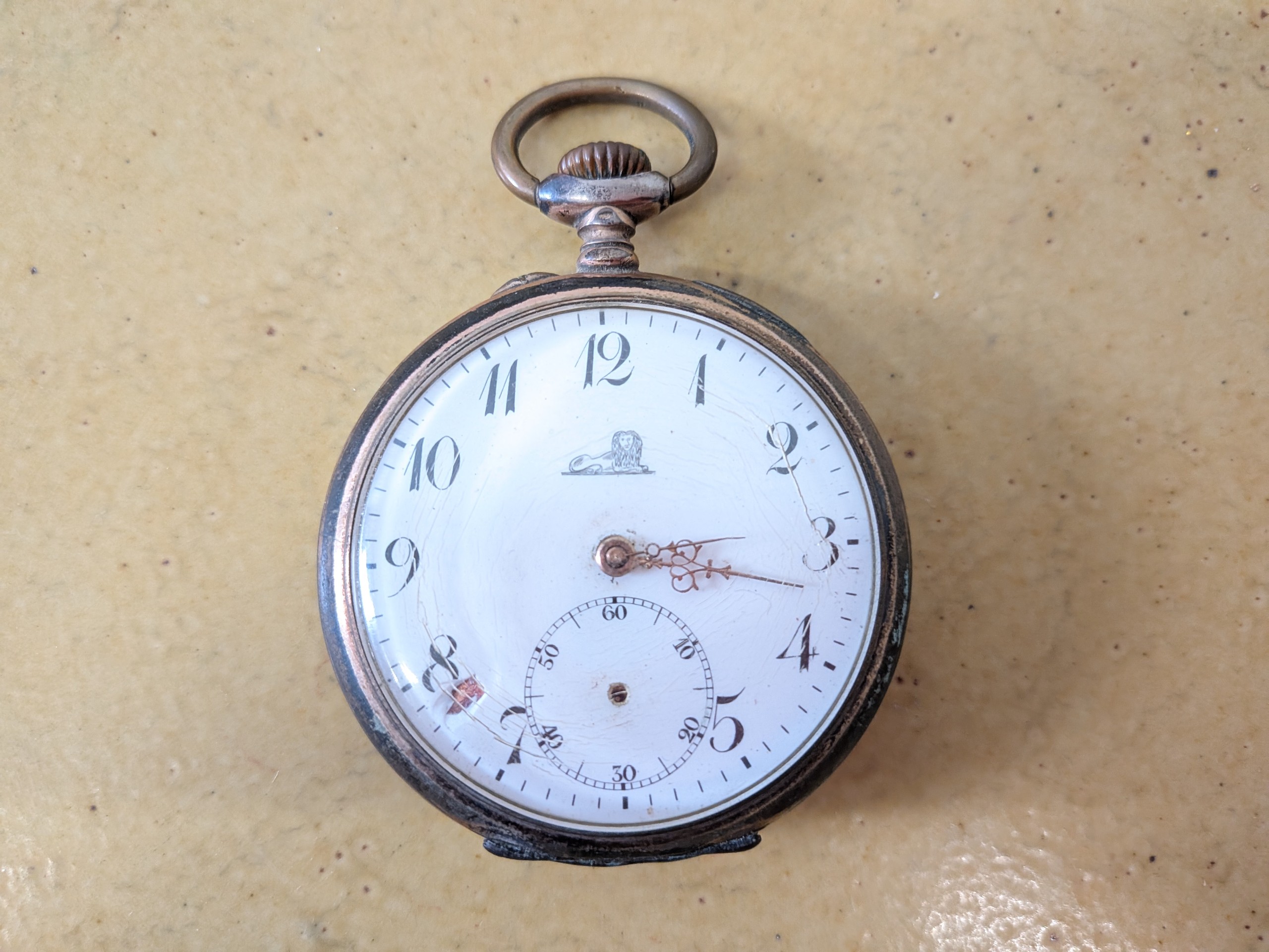 Hopeakuorinen taskukello - Huutokauppa Ekman