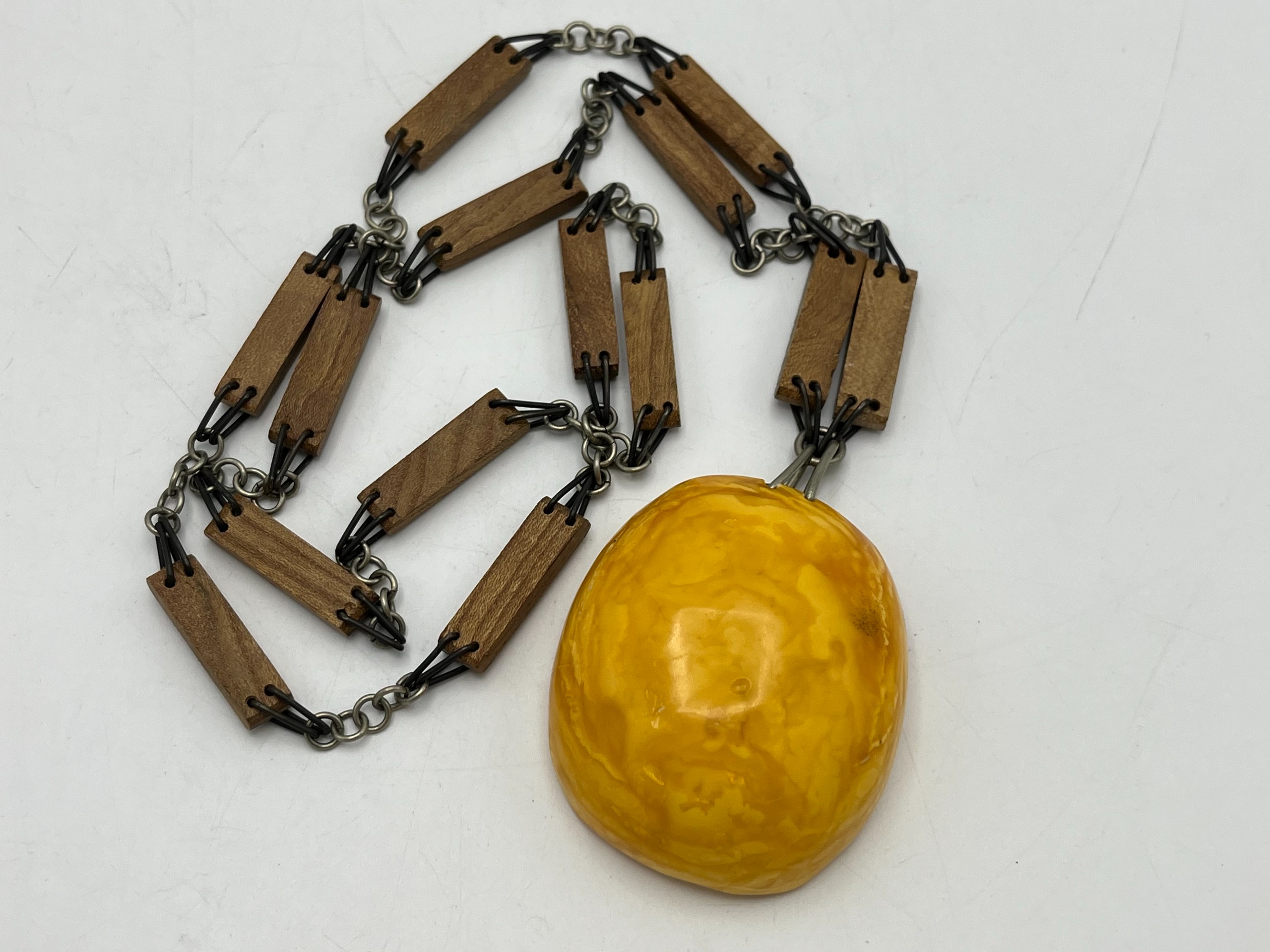 Meripihkakoru - Huutokauppa Ekman