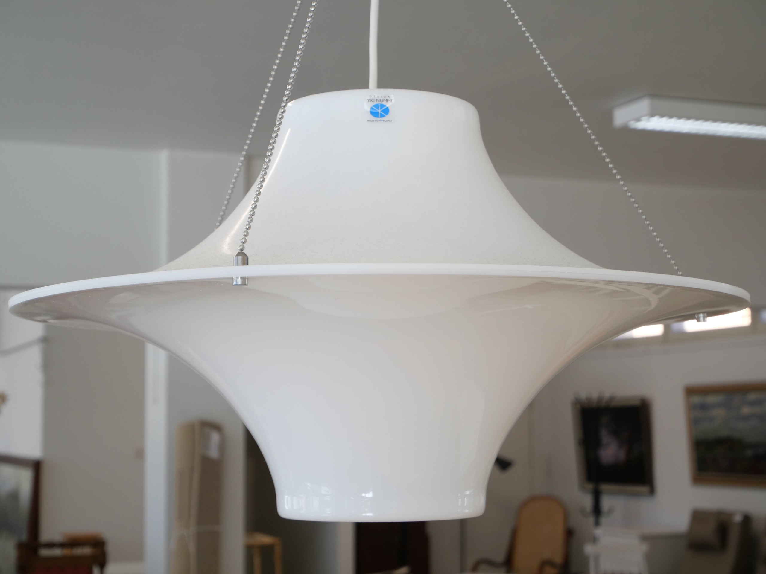 *Yki Nummi kattovalaisin - Huutokauppa Ekman