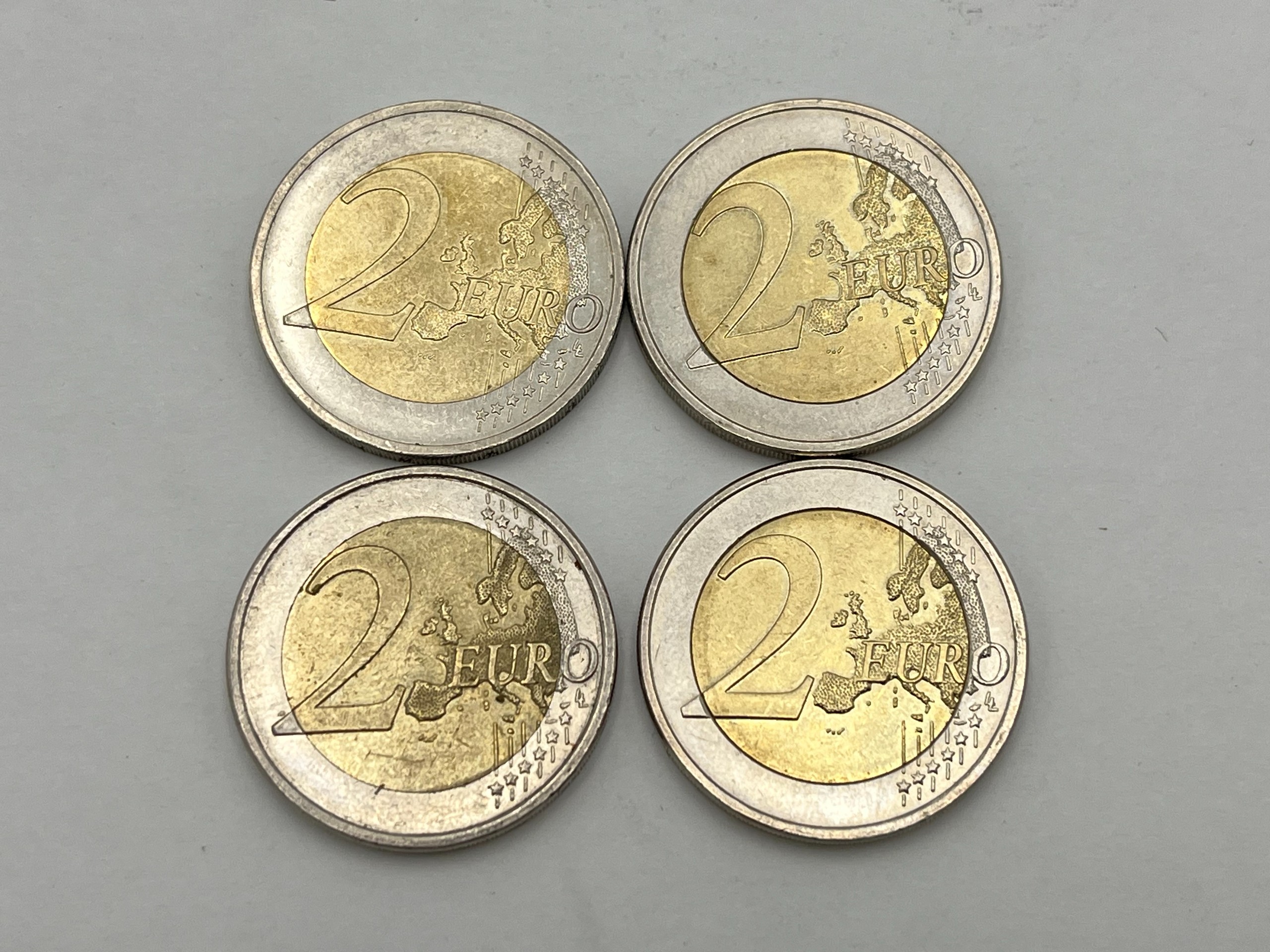 2 euroa erikoislyönnit - Huutokauppa Ekman