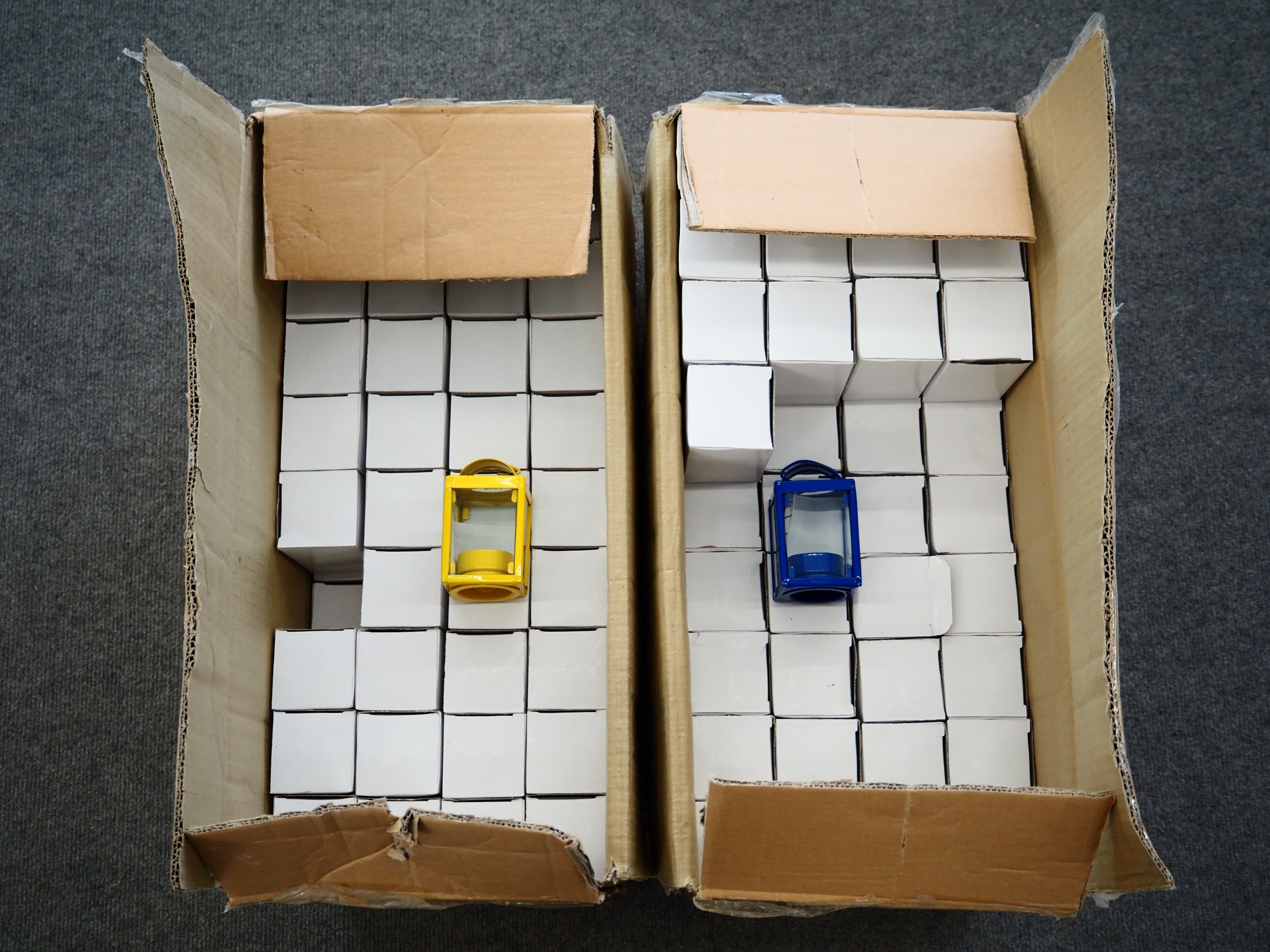 Pikkulyhdyt - Huutokauppa Ekman