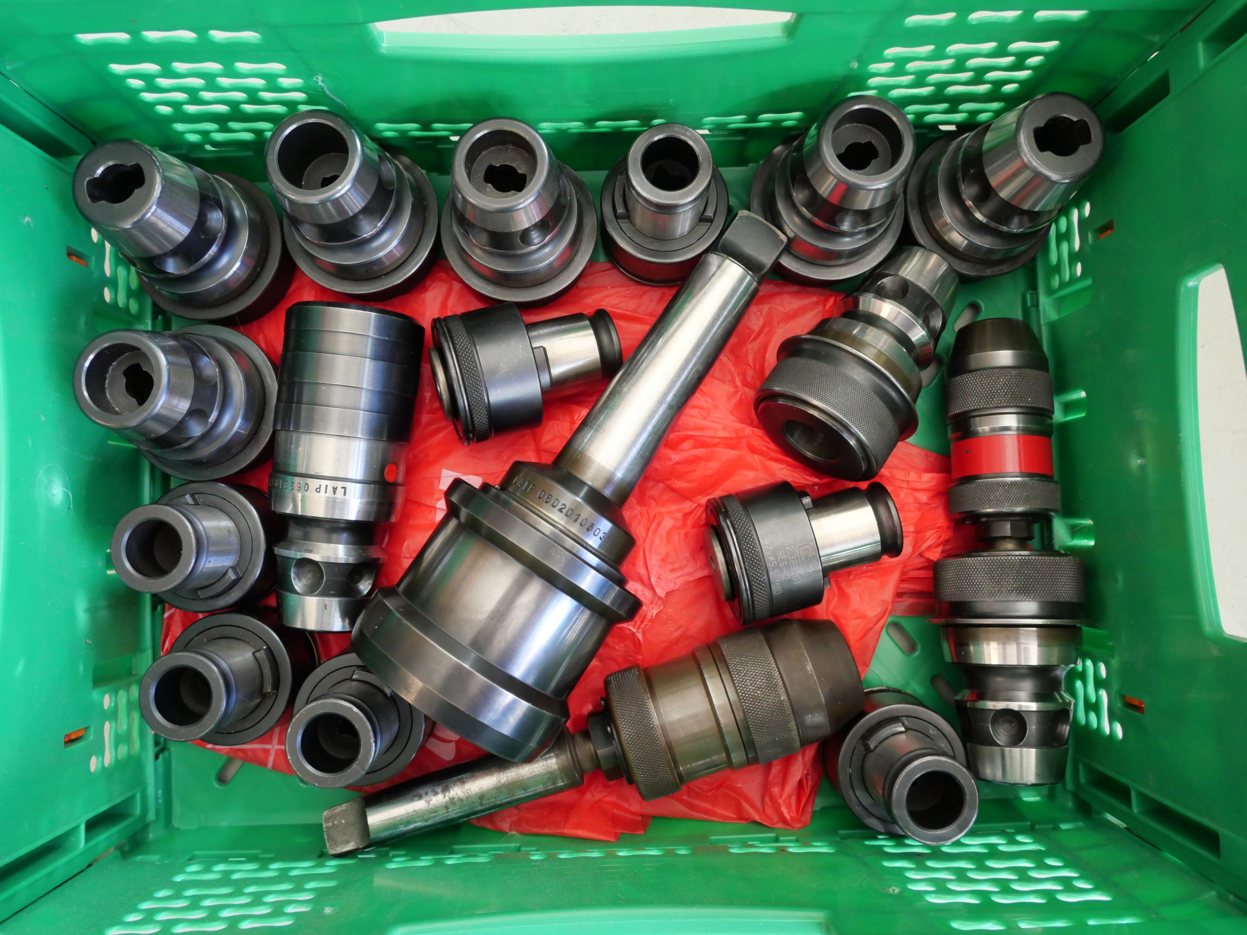 *Istukat ym. - Huutokauppa Ekman