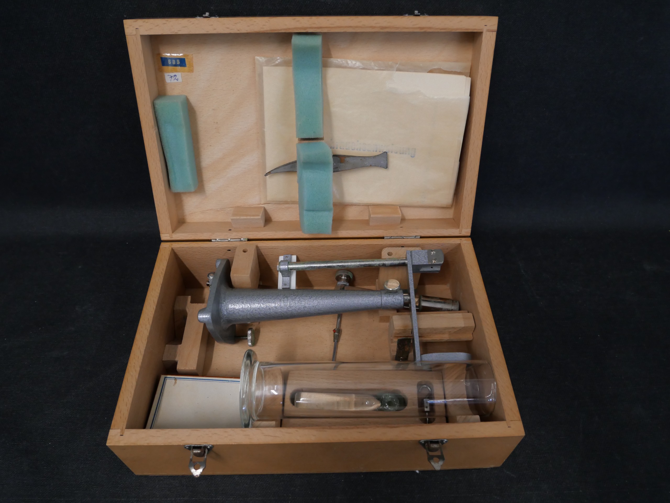 Mohr-Westphal -vaaka - Huutokauppa Ekman