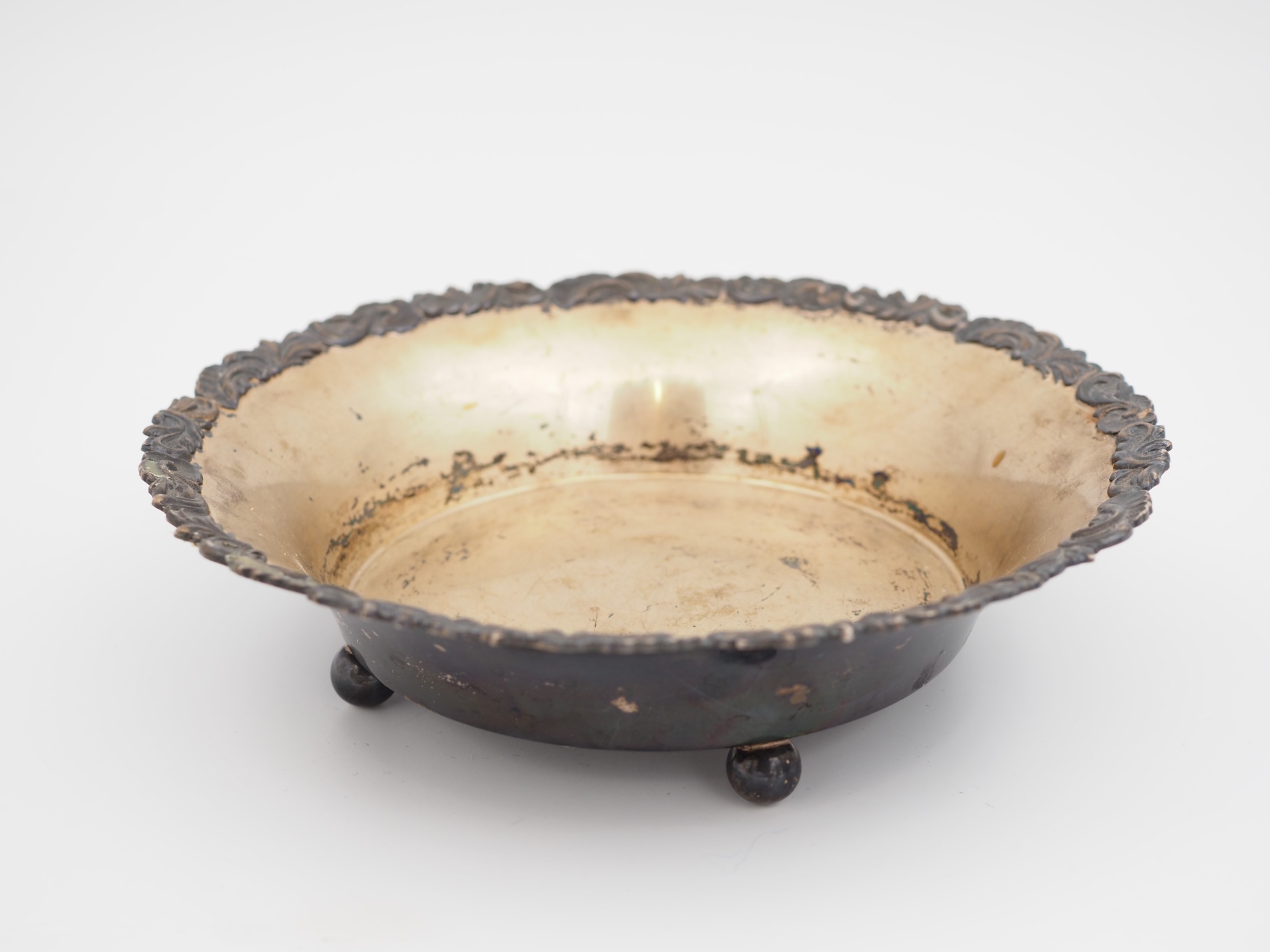 Hopeavati - Huutokauppa Ekman