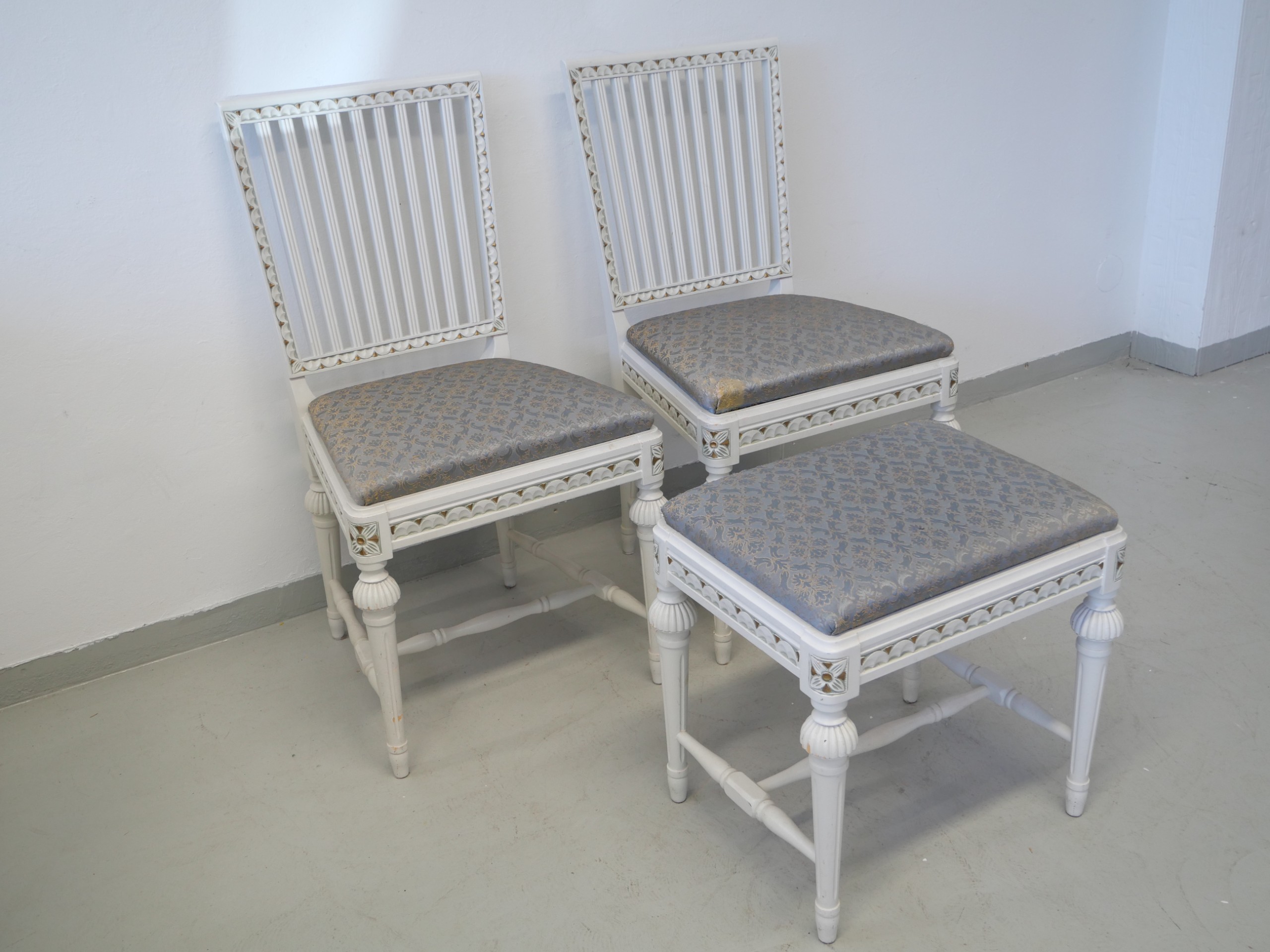 *Kustavilaistyyliset tuolit - Huutokauppa Ekman