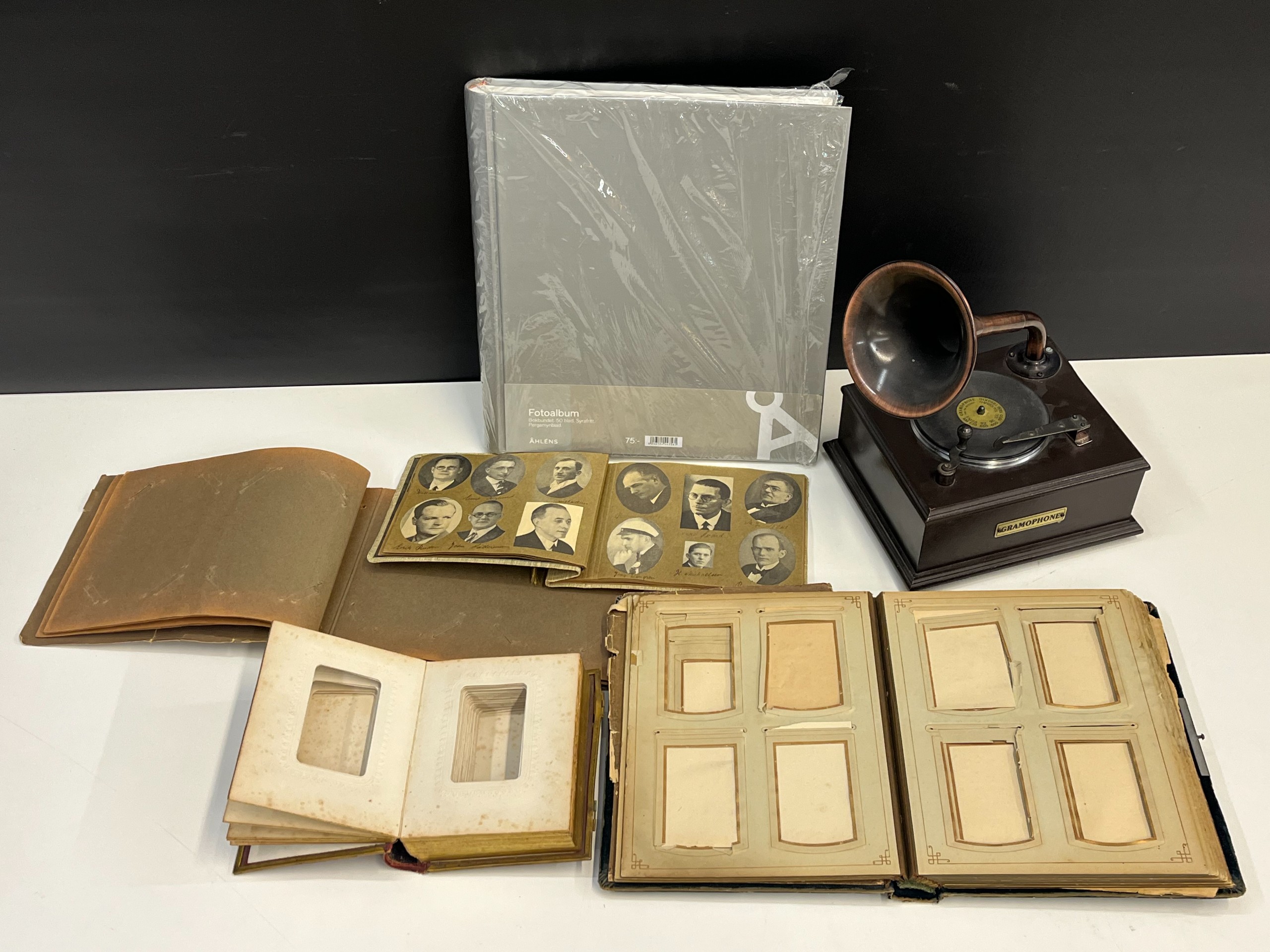 Radio, valokuva-albumit - Huutokauppa Ekman