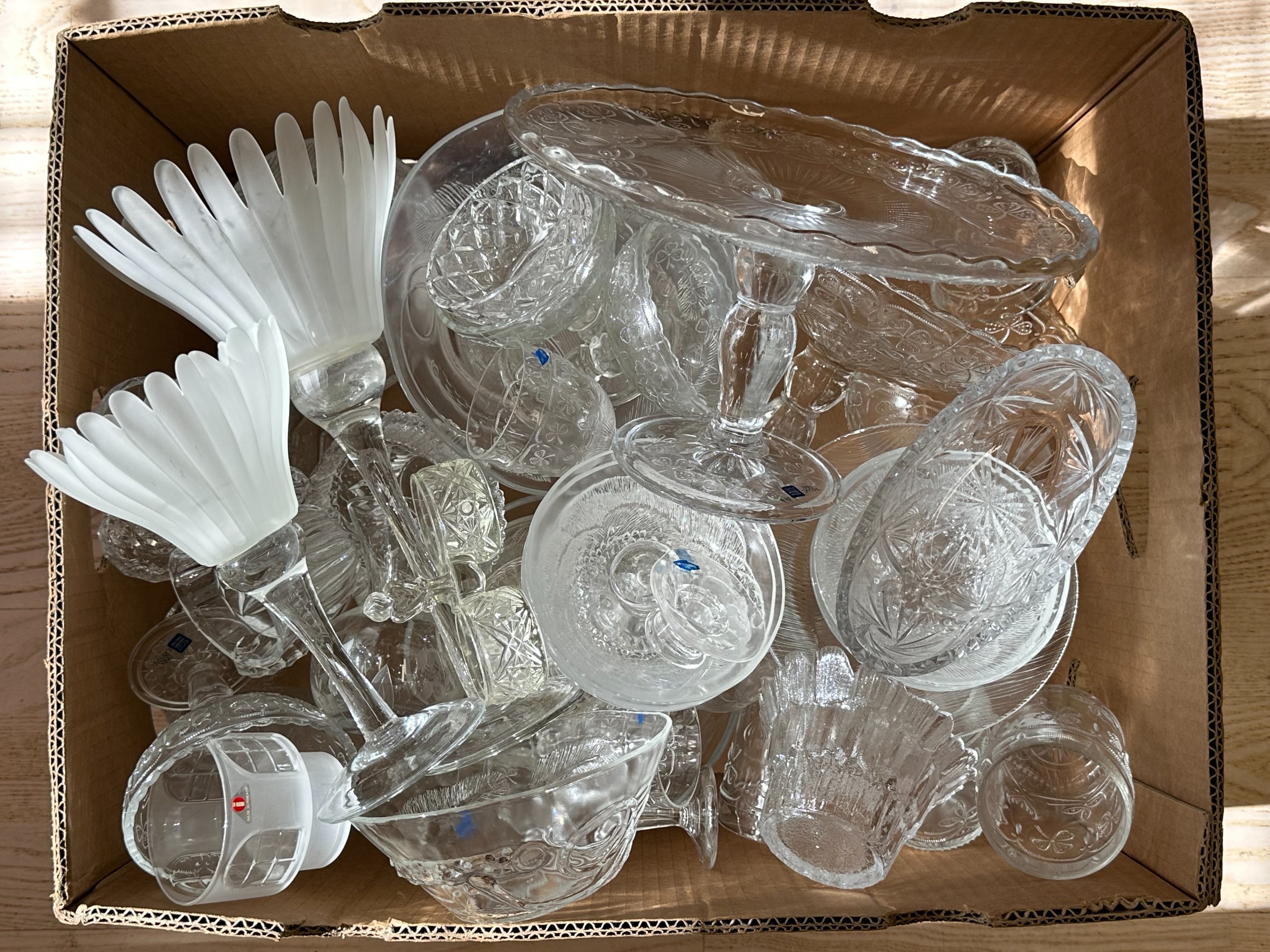 Kirkas lasi - Huutokauppa Ekman