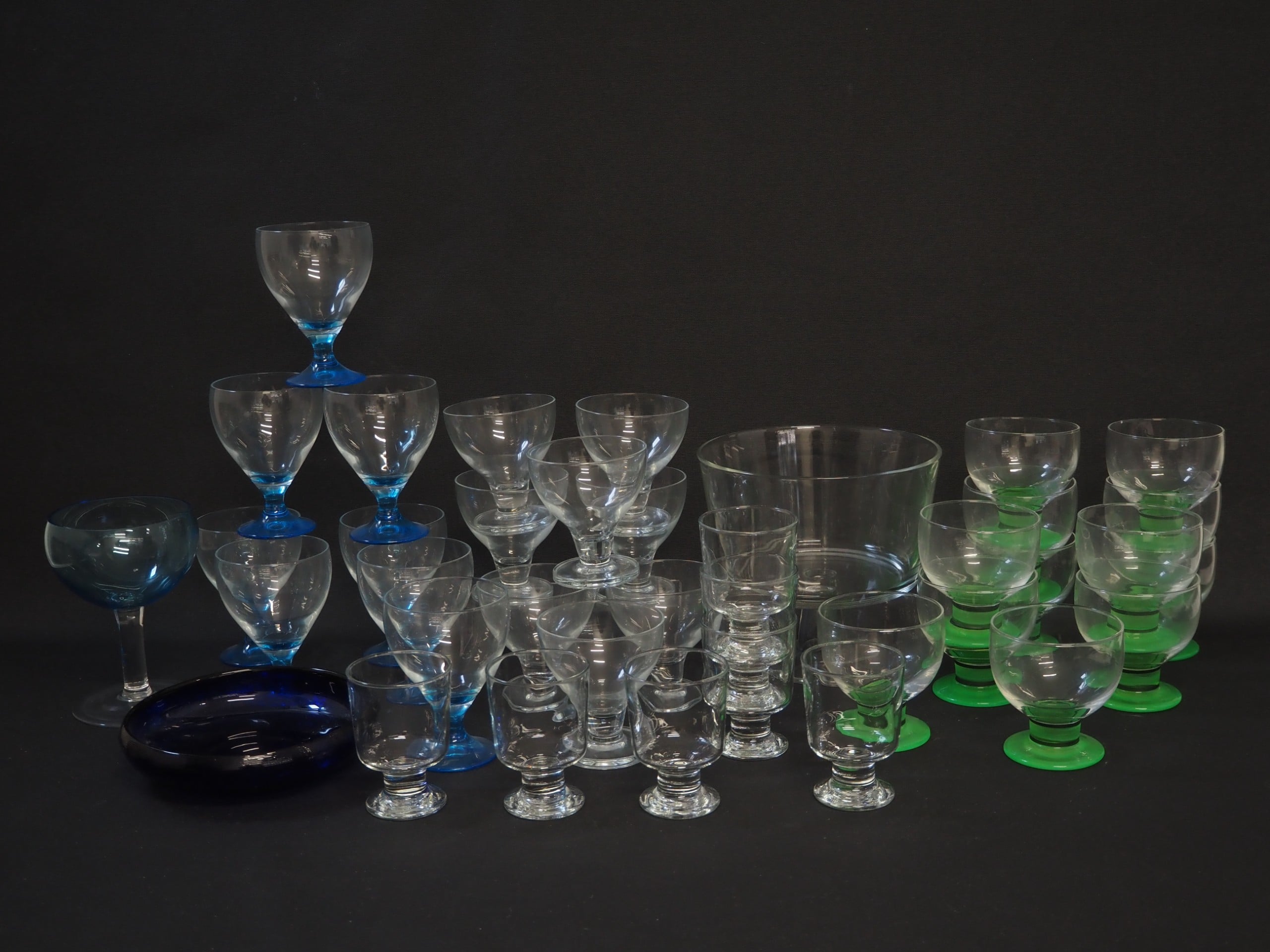 Jälkiruokakulhot ym. - Huutokauppa Ekman