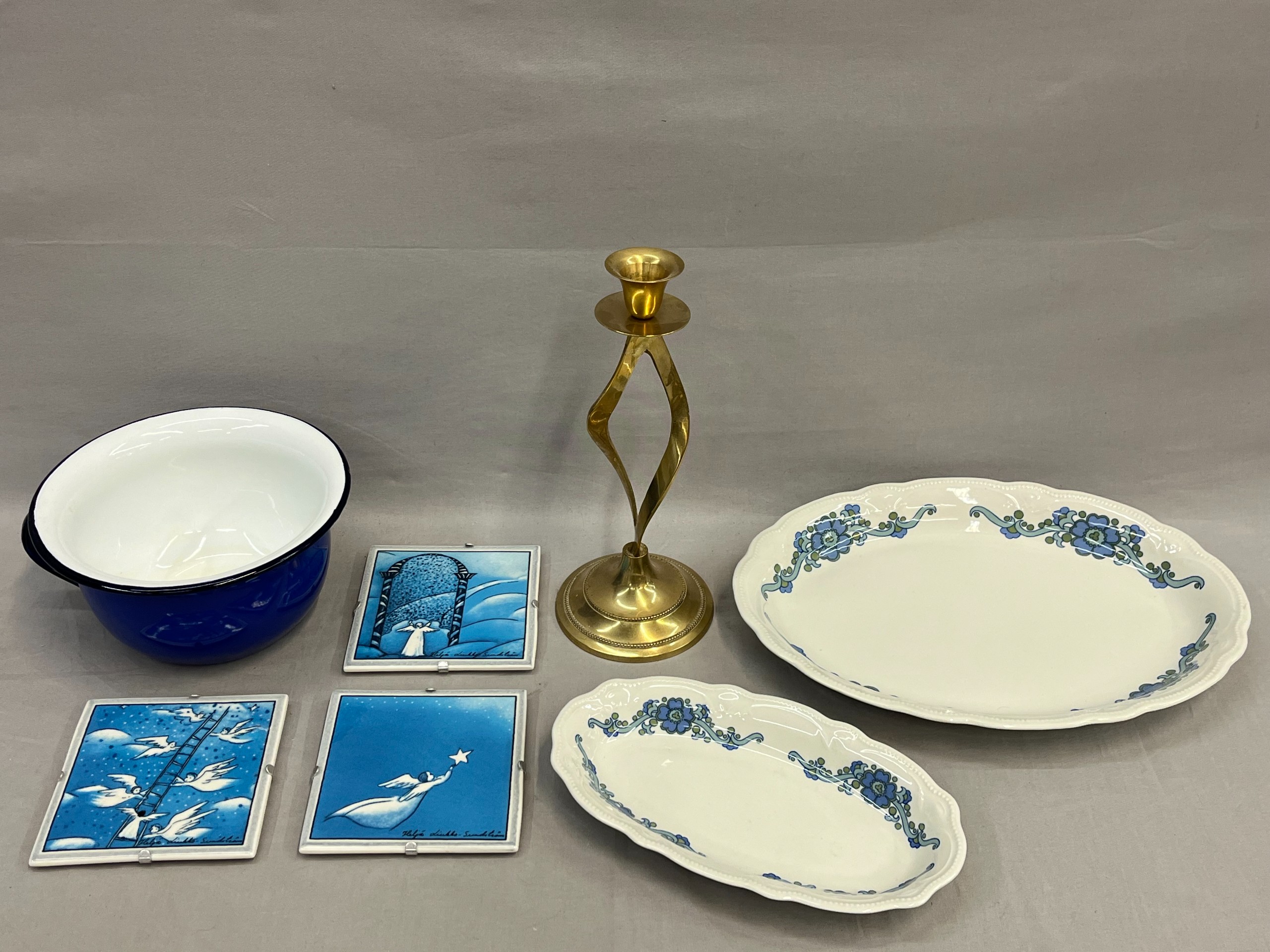 Heljä Liukko-Sundström ym - Huutokauppa Ekman