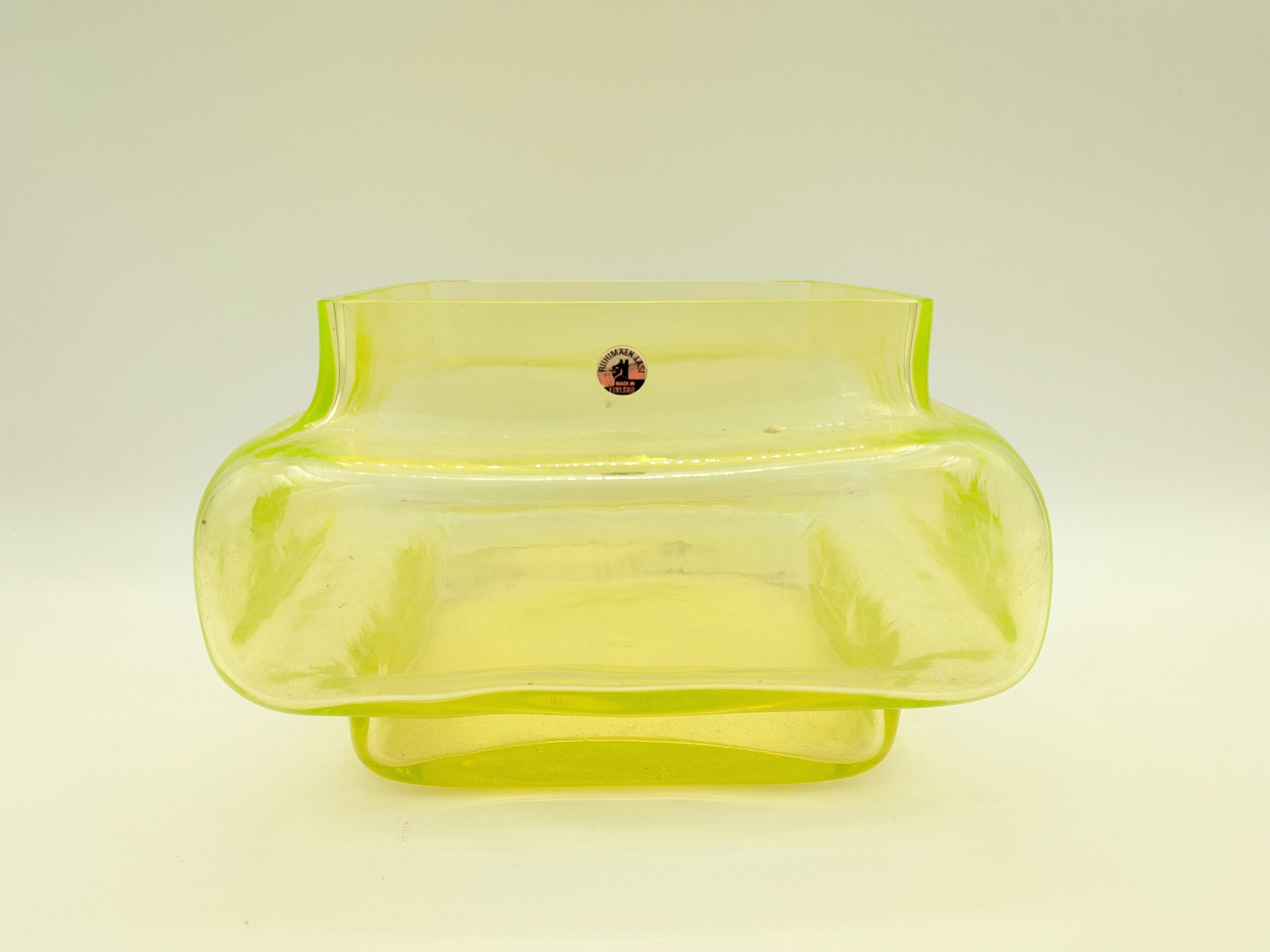 Helena Tynell - Huutokauppa Ekman