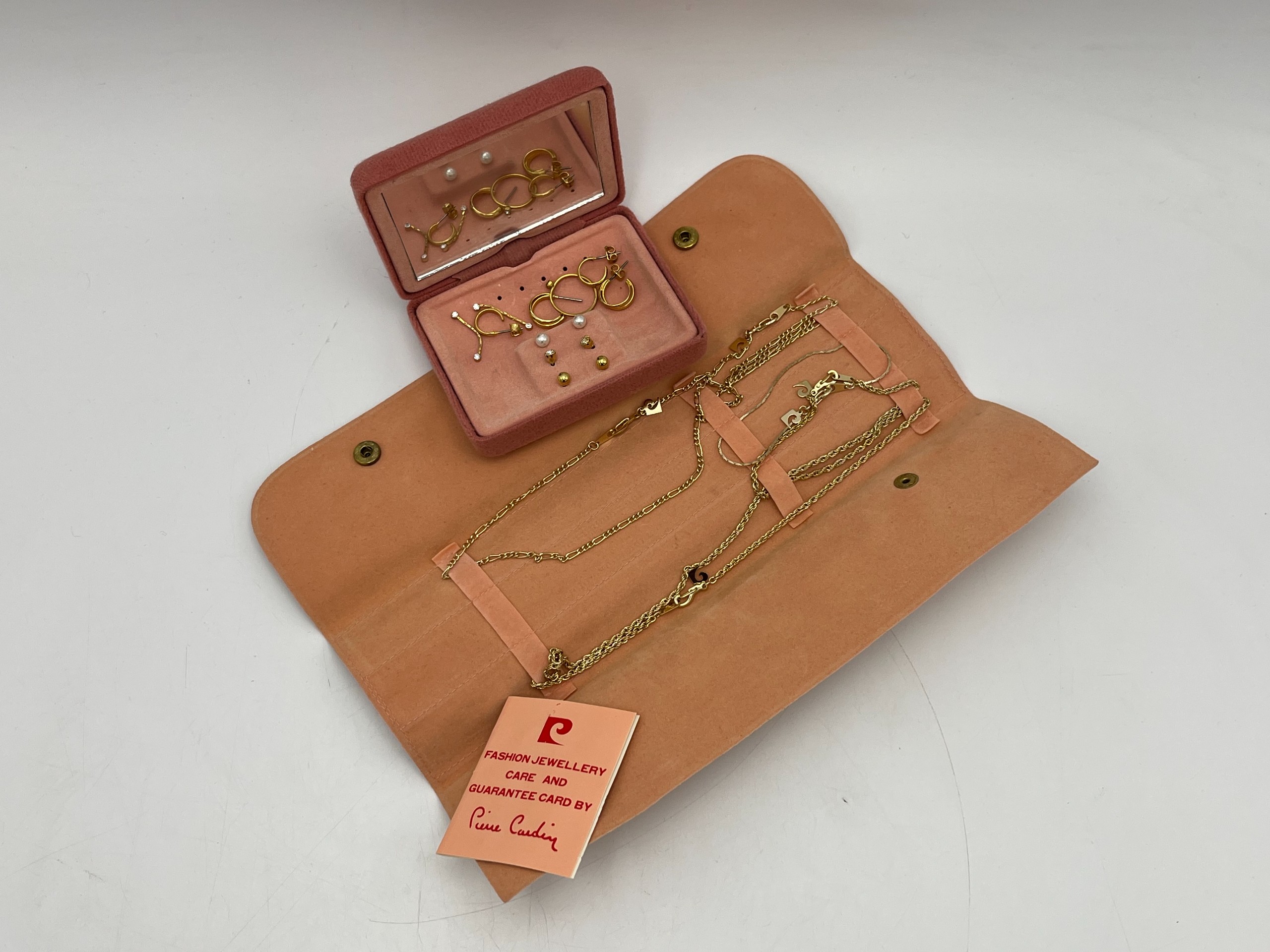 Pierre Cardin - Huutokauppa Ekman