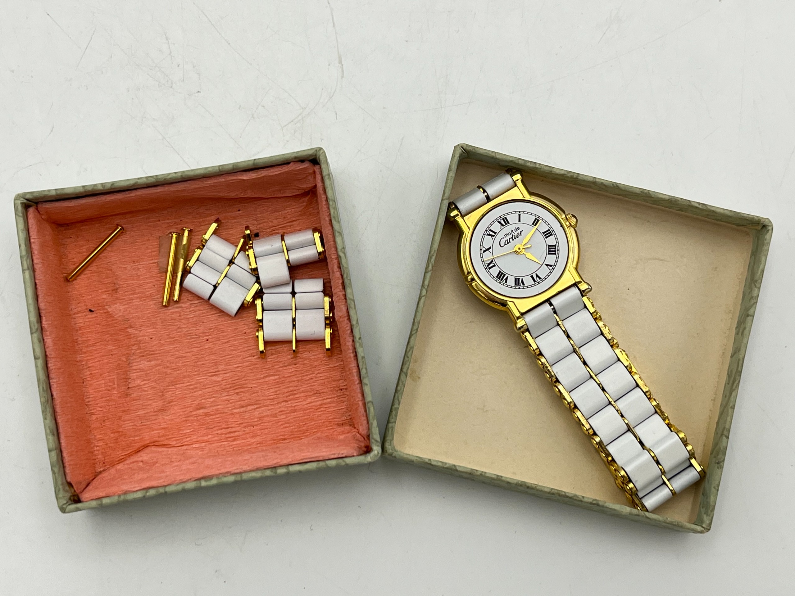 Must De Cartier - Huutokauppa Ekman