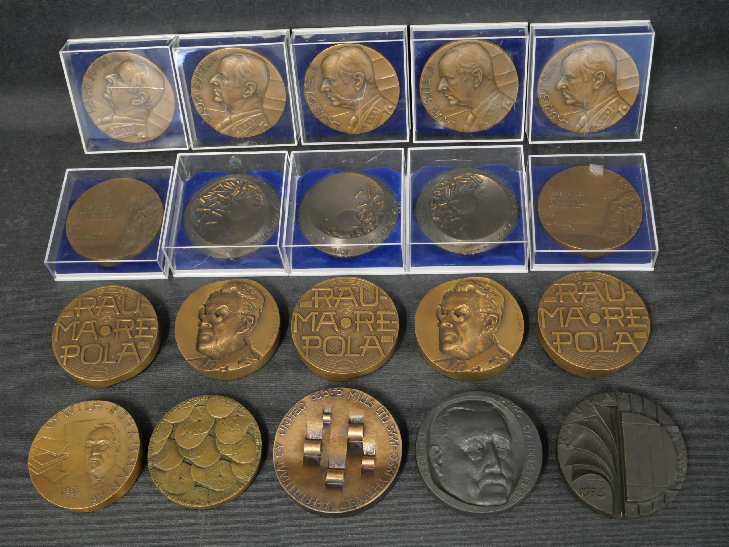 Pöytämitalit - Huutokauppa Ekman