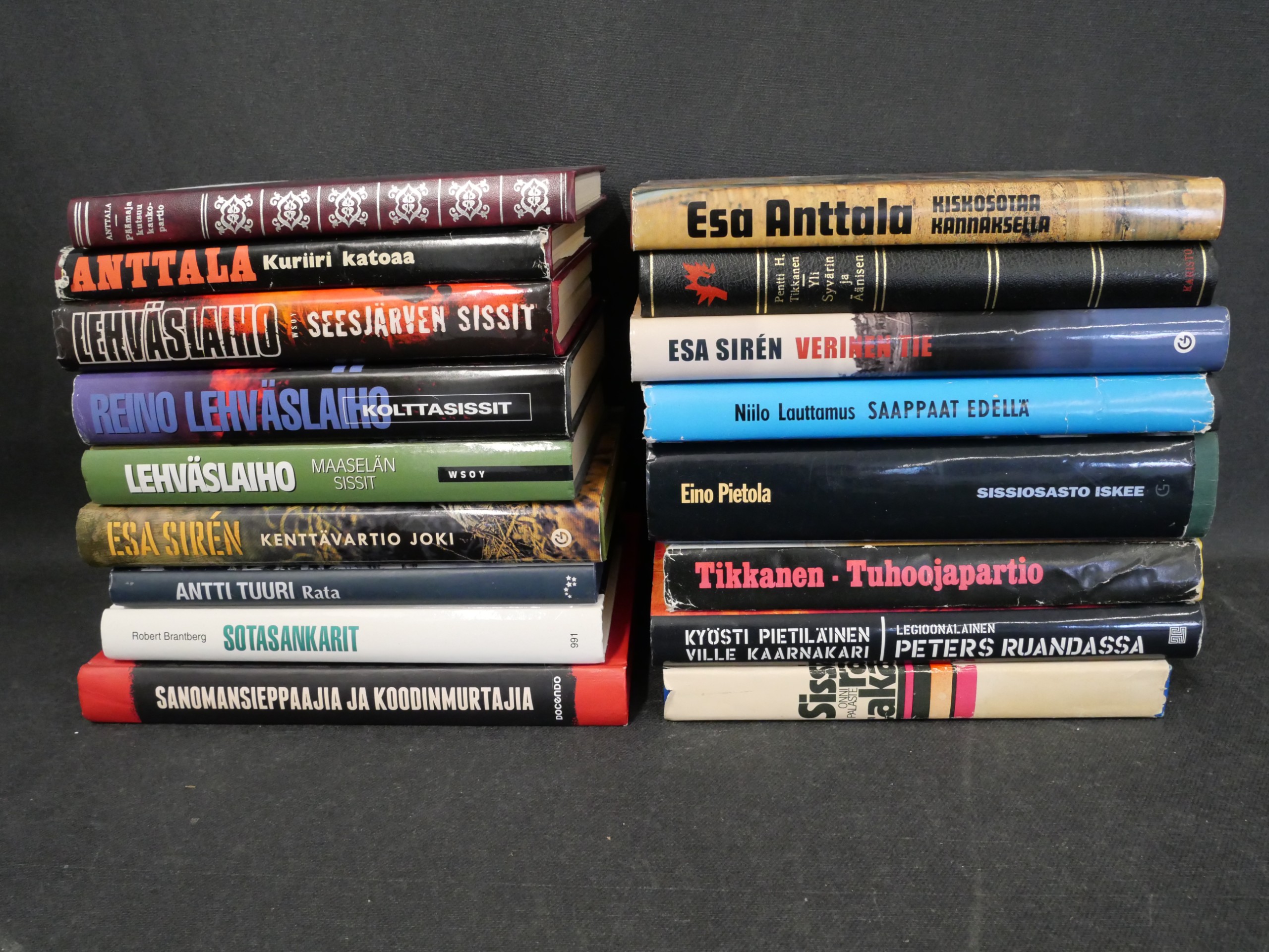 Sotakirjat - Huutokauppa Ekman