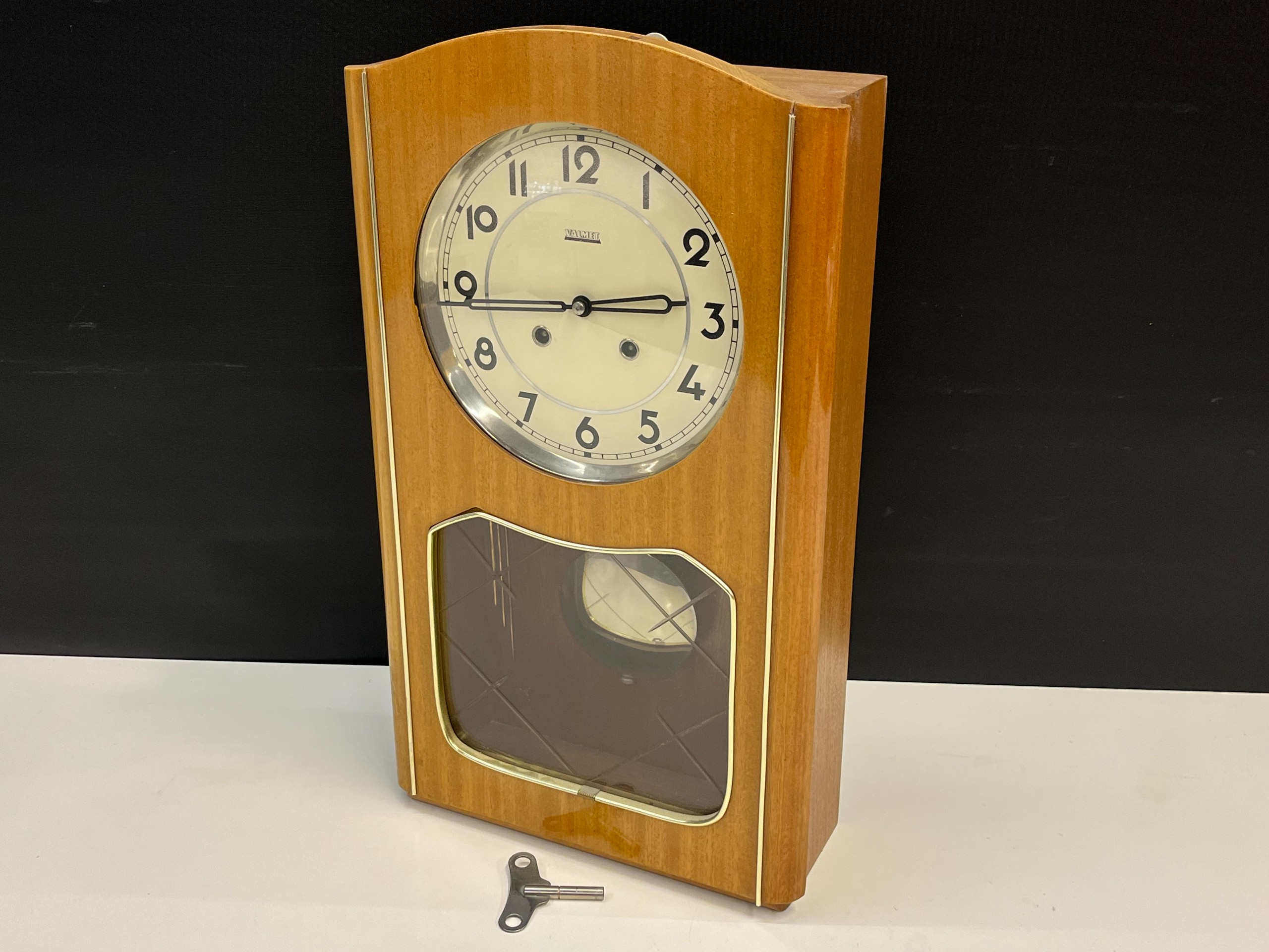 Seinäkello - Huutokauppa Ekman