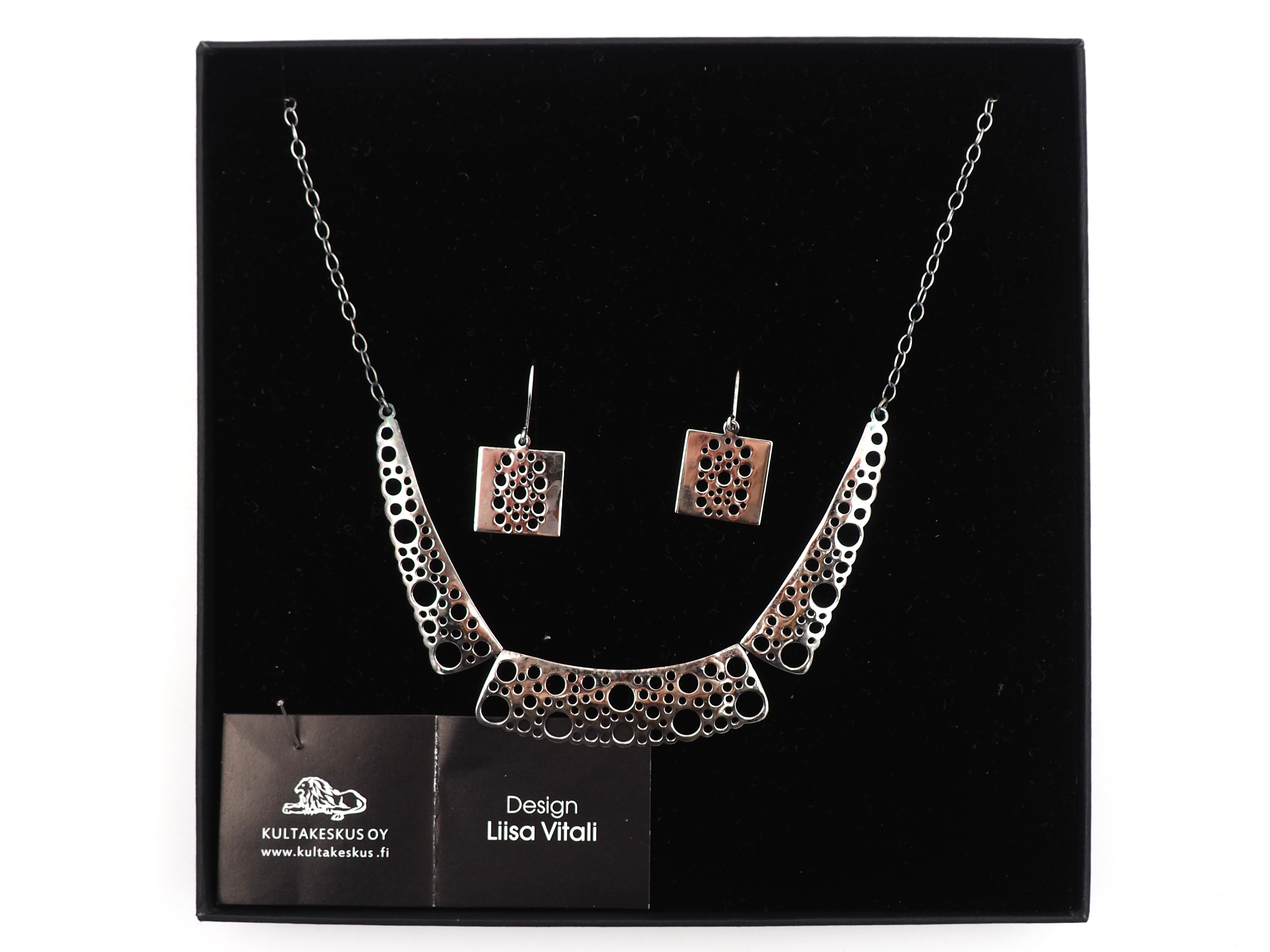 Liisa Vitali - Huutokauppa Ekman