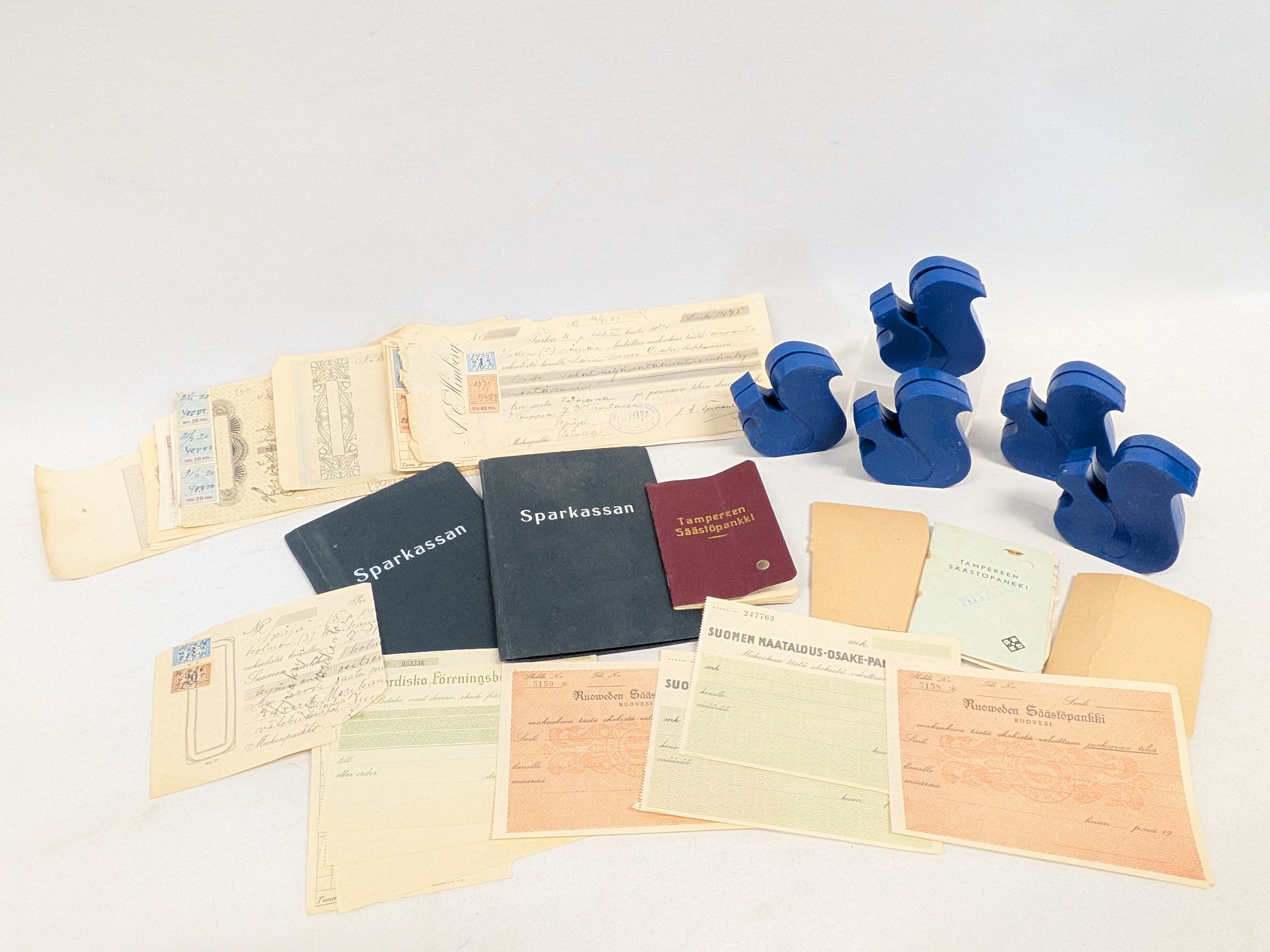 Säästölippaat, vekselit ym. - Huutokauppa Ekman