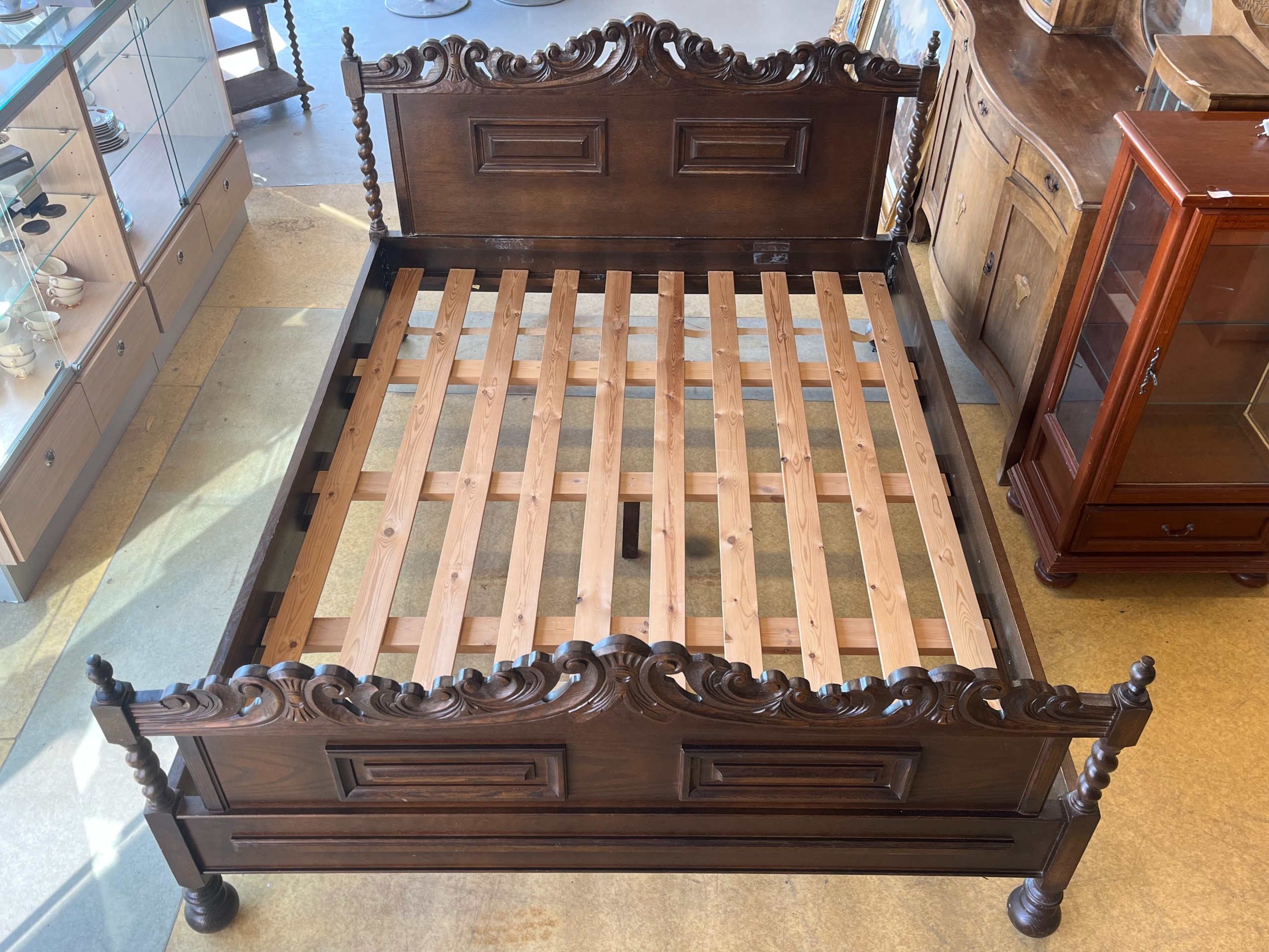 Sänky - Huutokauppa Ekman