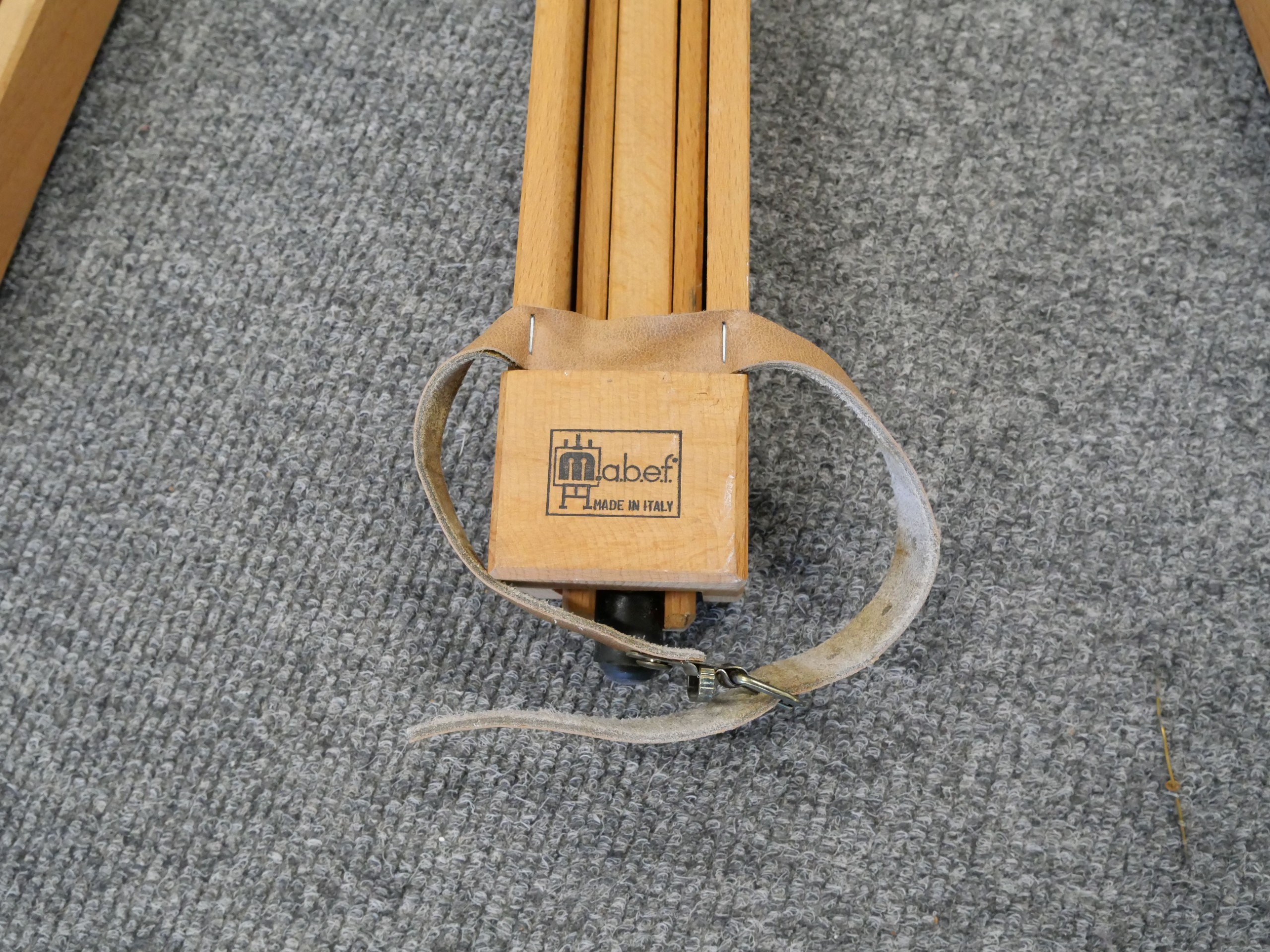 Maalausteline - Huutokauppa Ekman