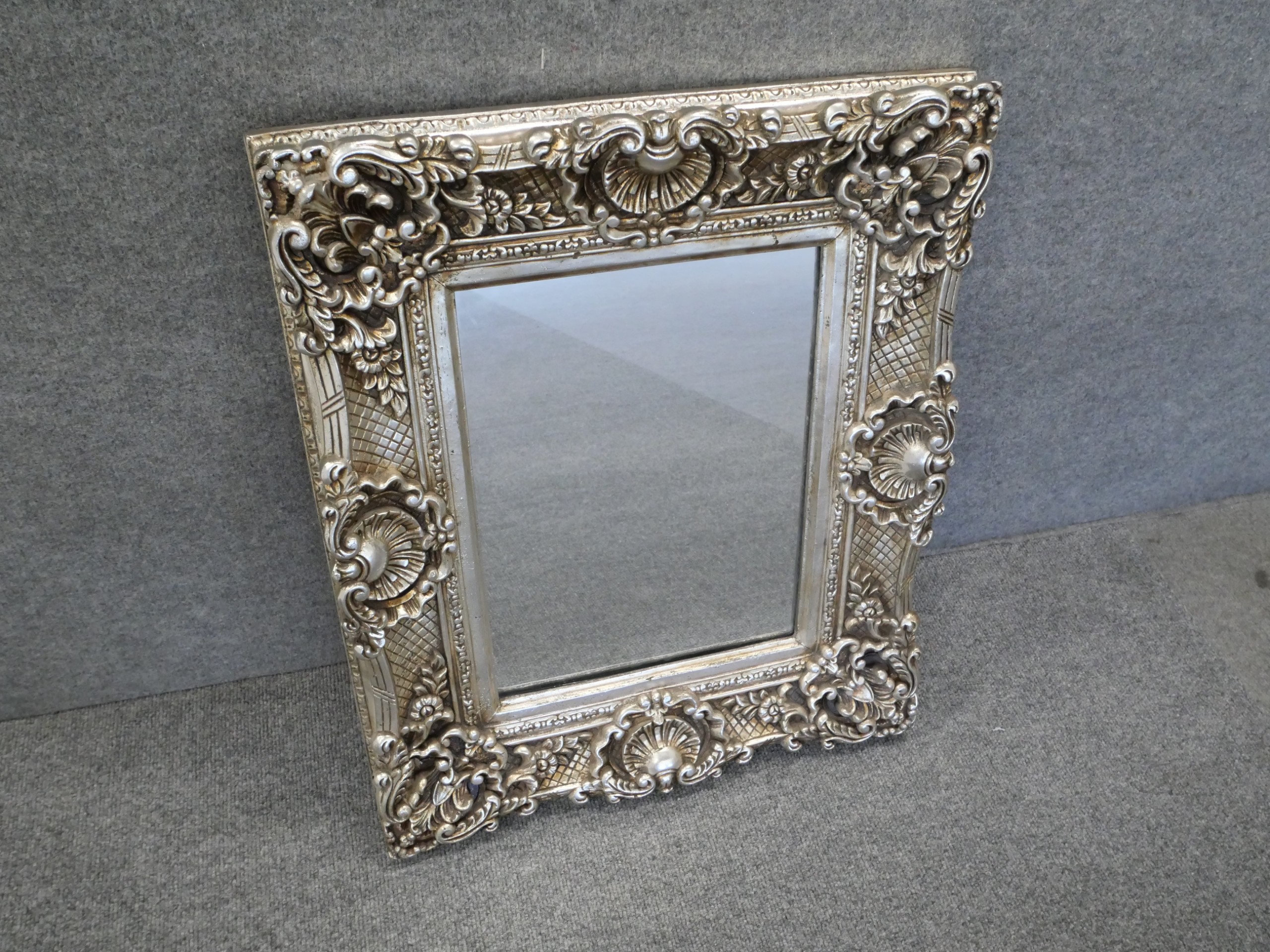 Peili - Huutokauppa Ekman