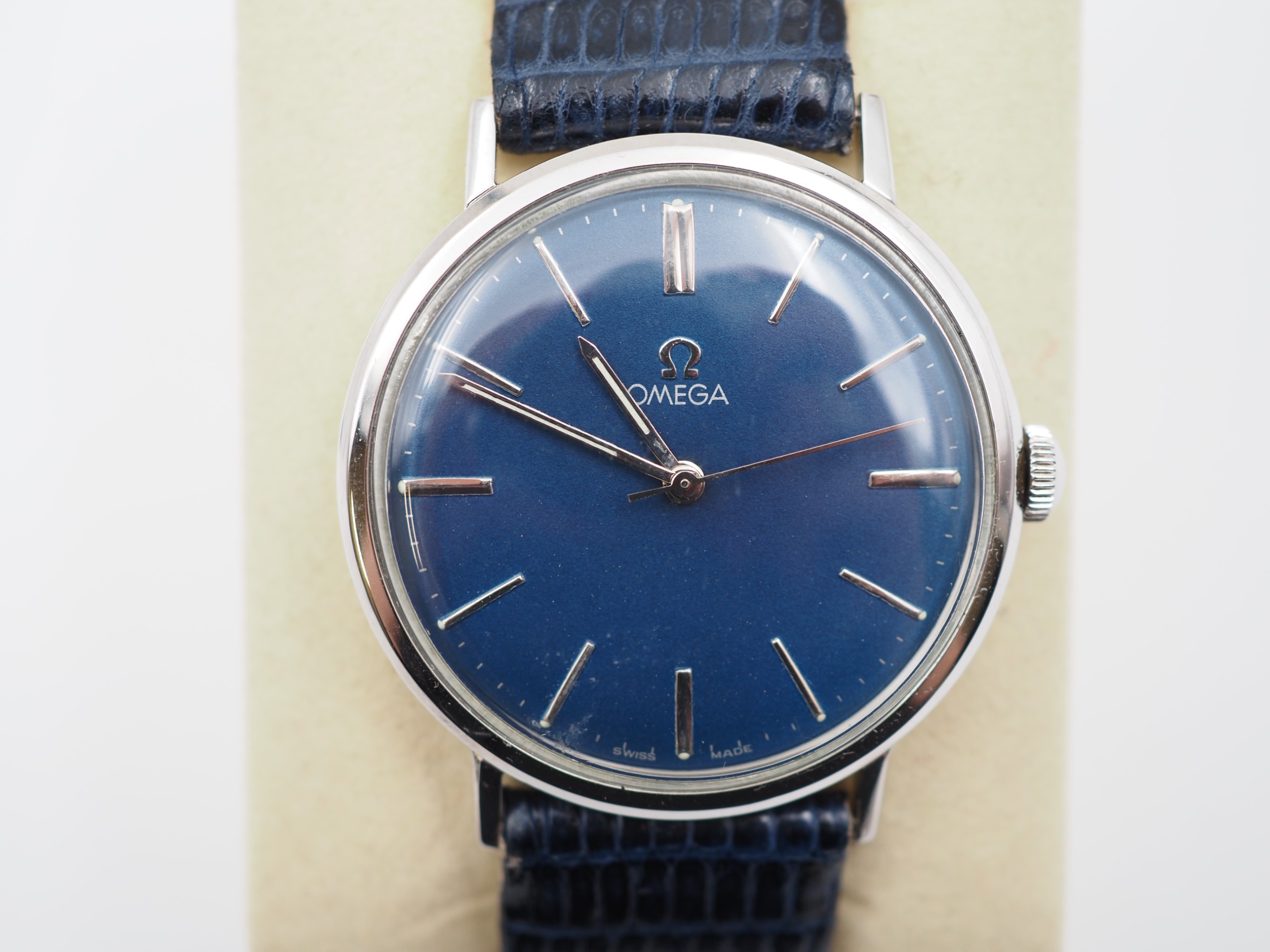 Omega Genève rannekello - Huutokauppa Ekman