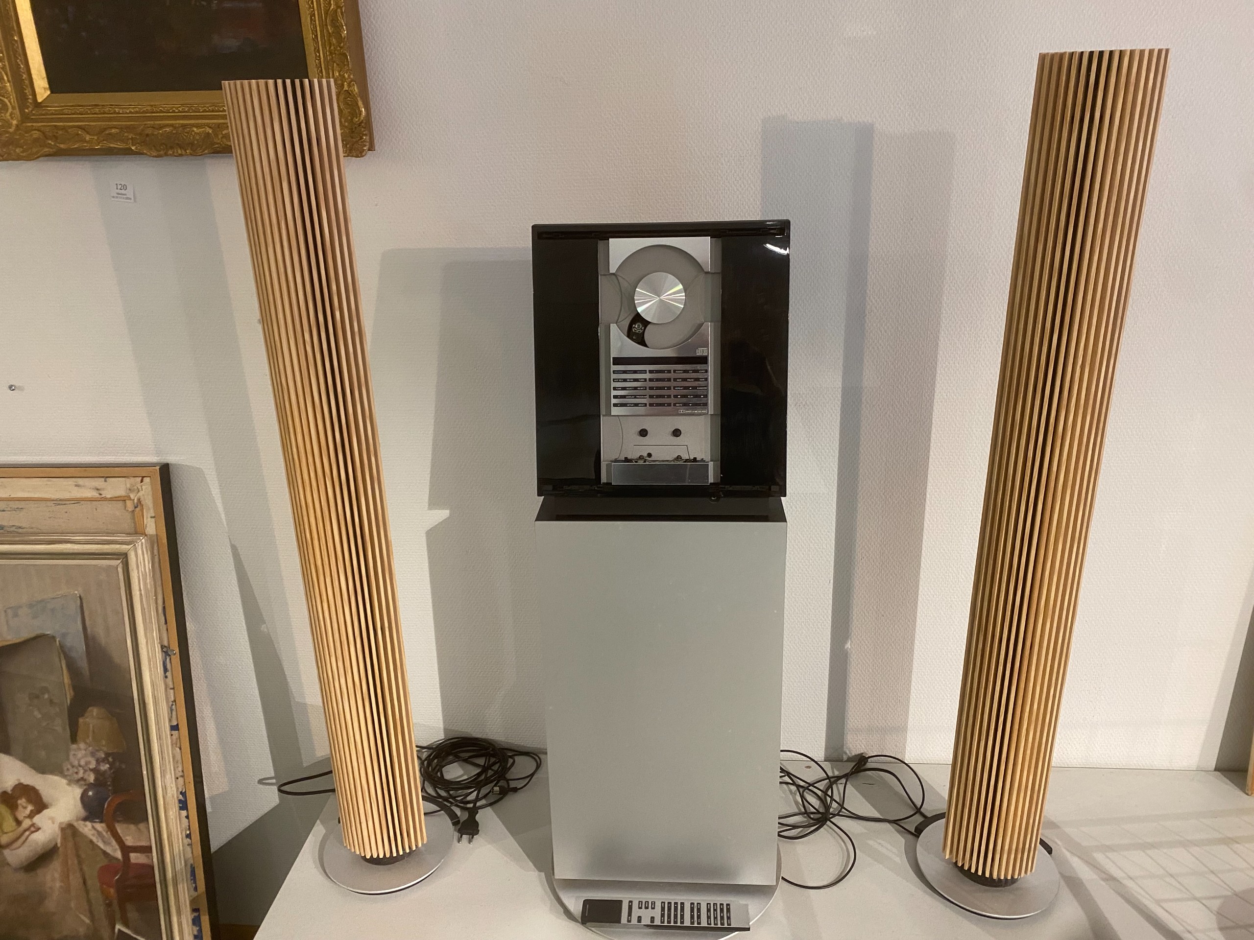 Bang & Olufsen - Huutokauppa Ekman