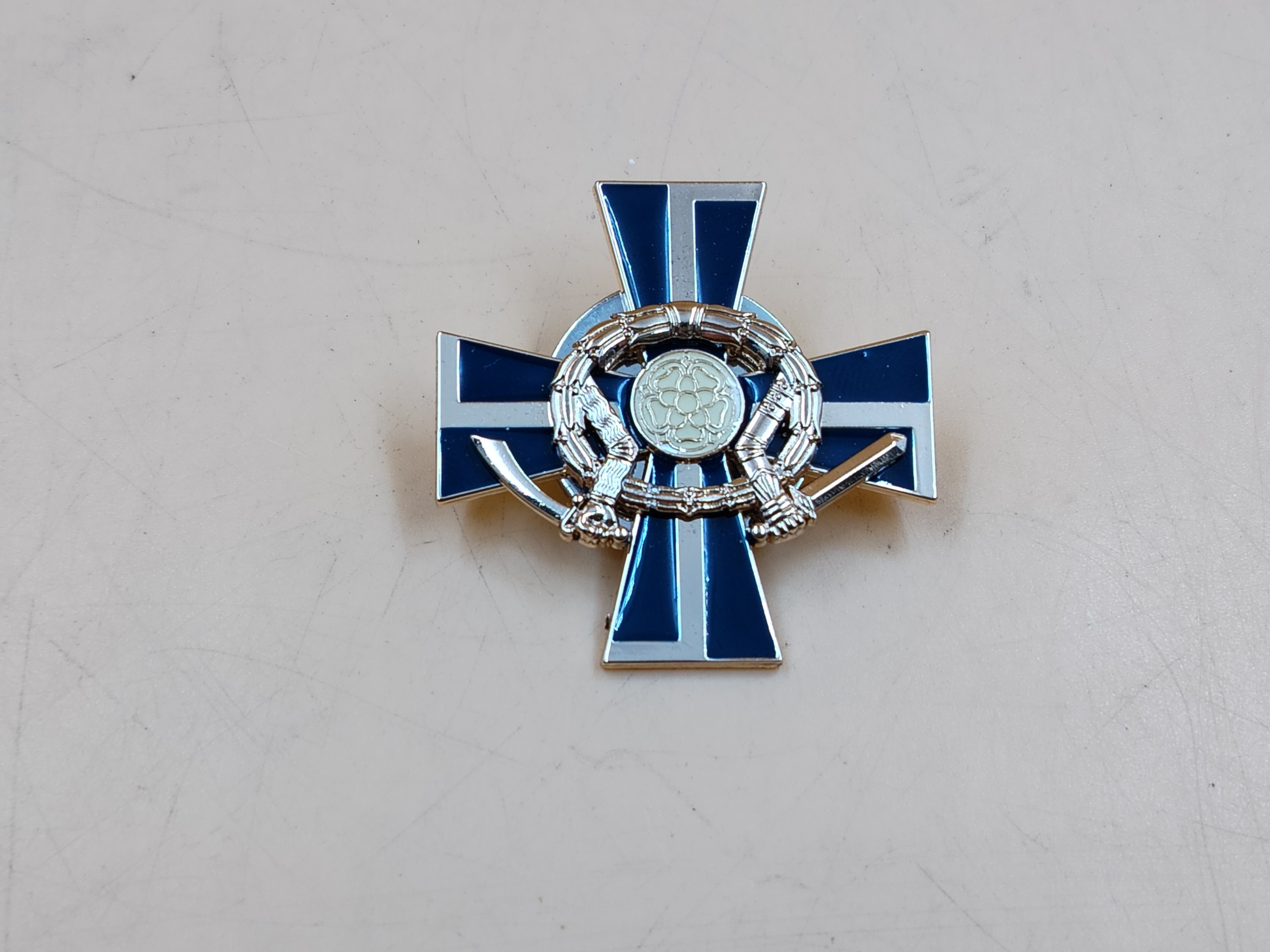 Mannerheim risti KOPIO - Huutokauppa Ekman