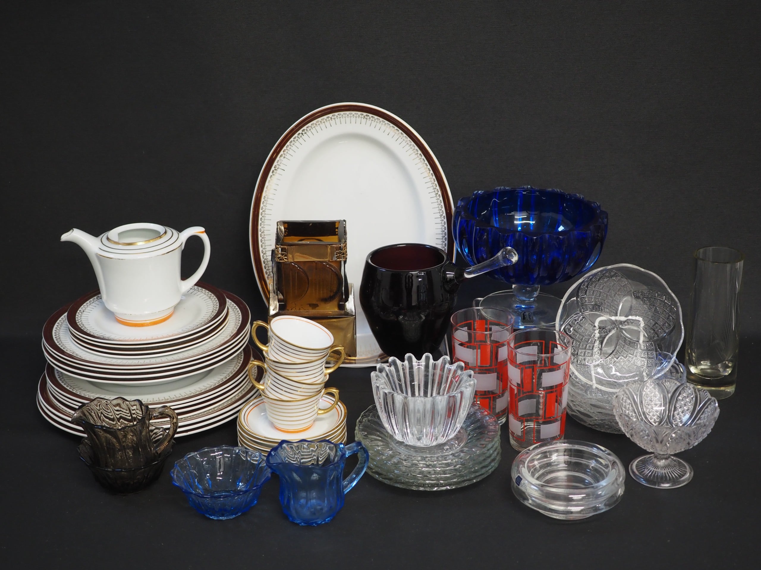 Arabia, Iittala ym. - Huutokauppa Ekman