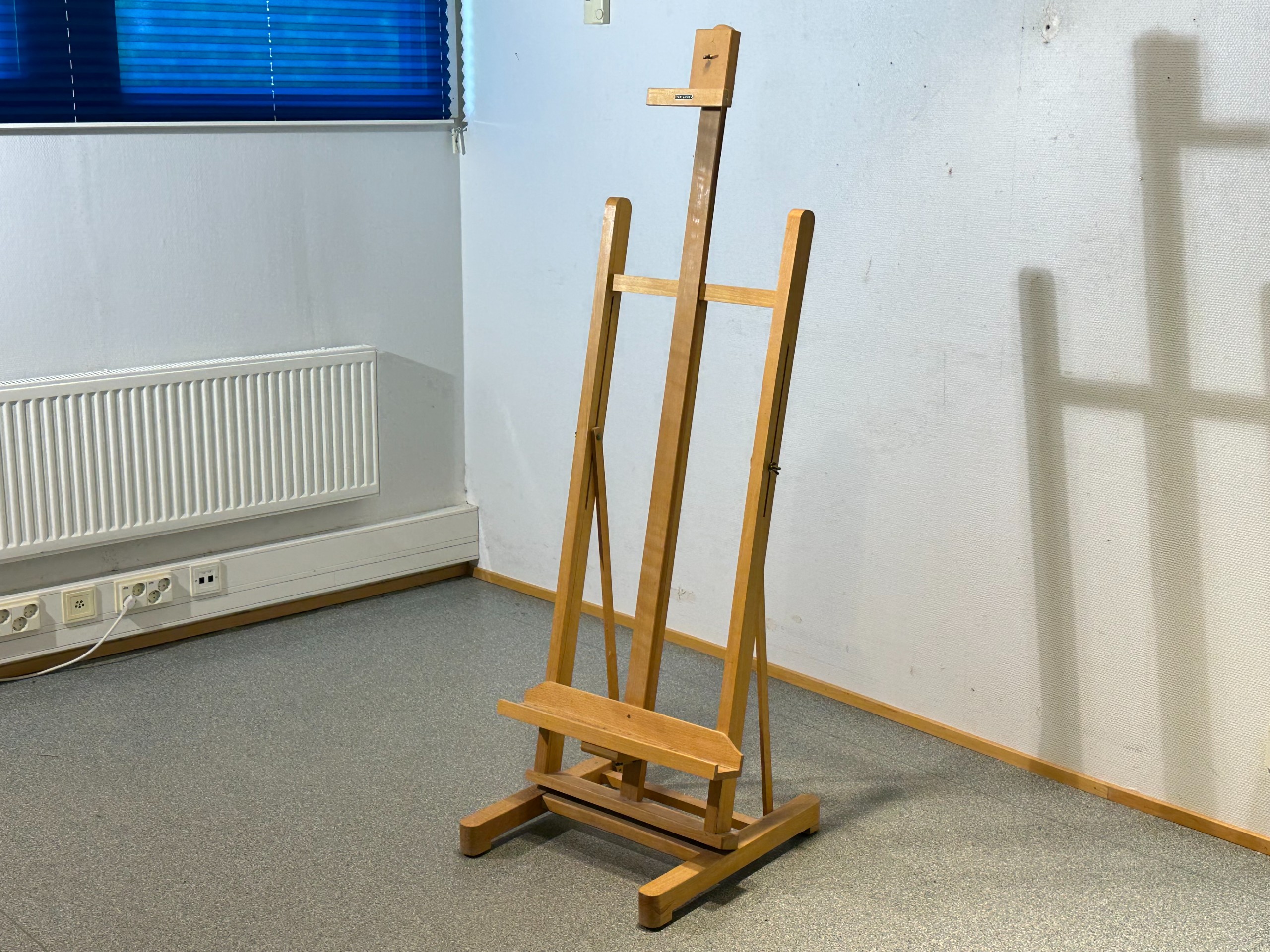 Maalausteline - Huutokauppa Ekman