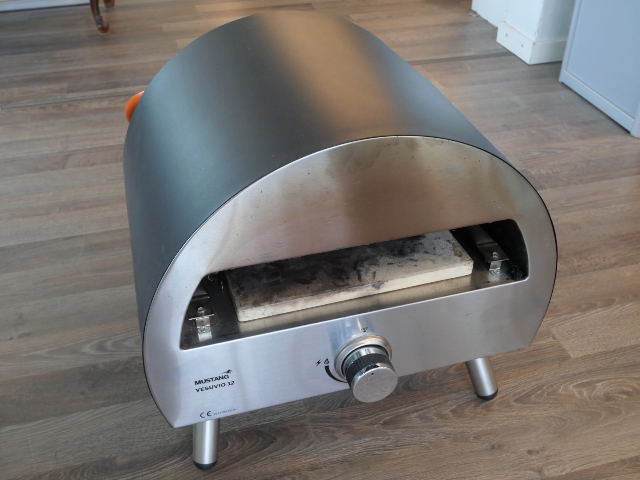 Mustang pizzauuni - Huutokauppa Ekman