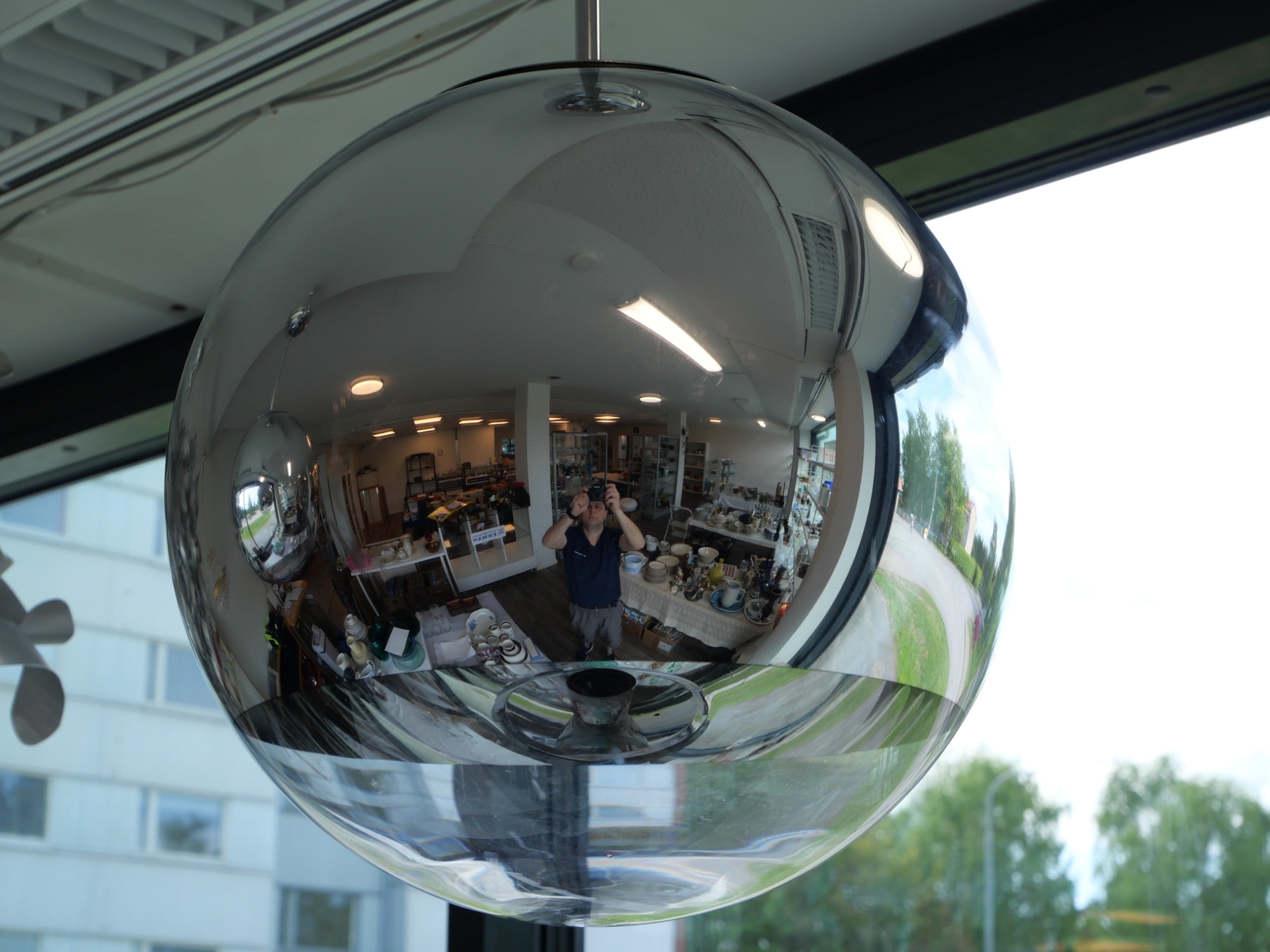 Tom Dixon kattovalaisin - Huutokauppa Ekman